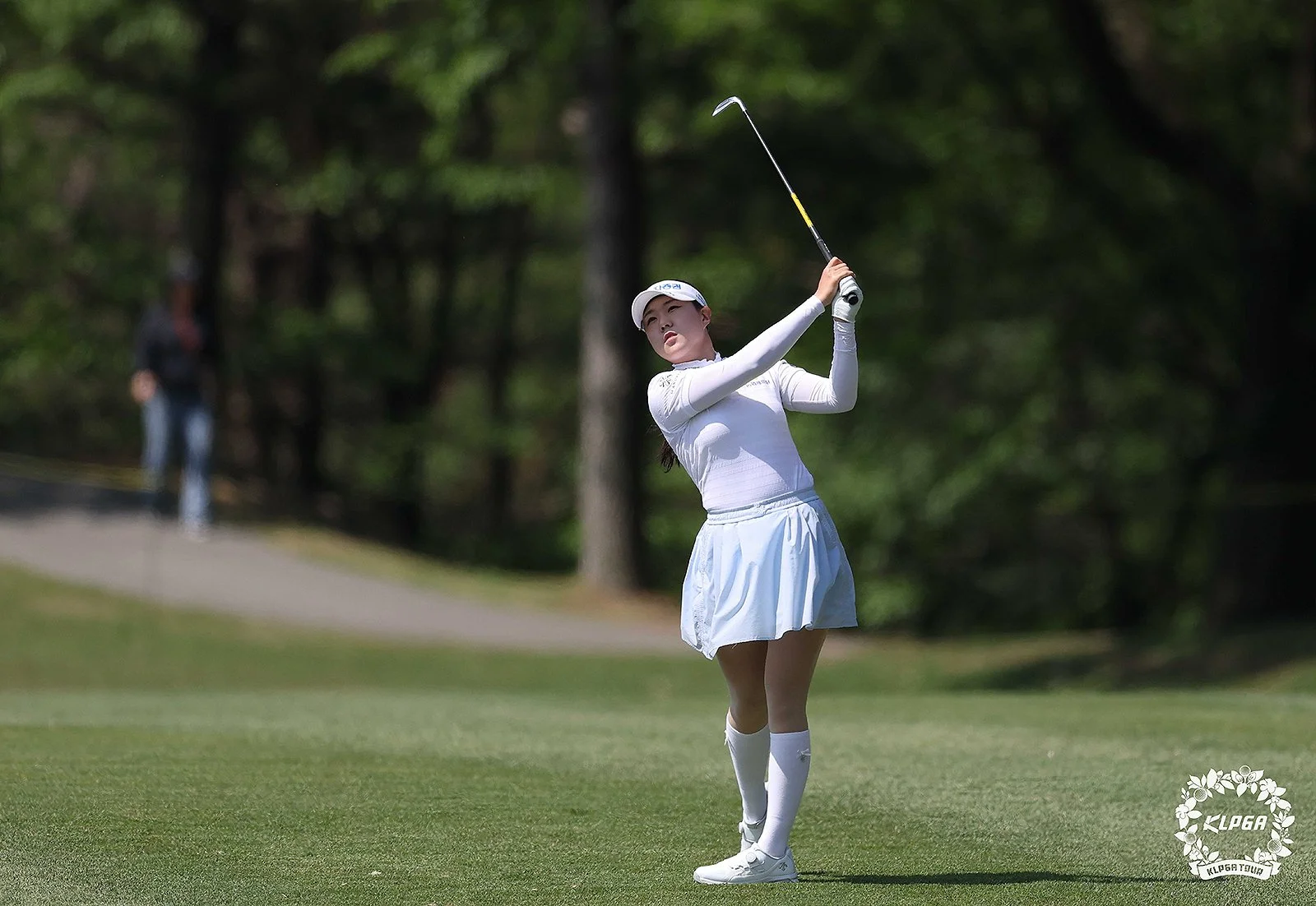 최정원 NH투자증권 LADIES CHAMPIONSHIP FR 1번홀 아이언샷.jpg