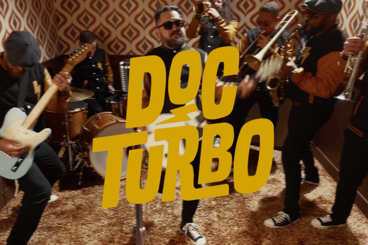 Looking Like a Hot Time (Music Video)
