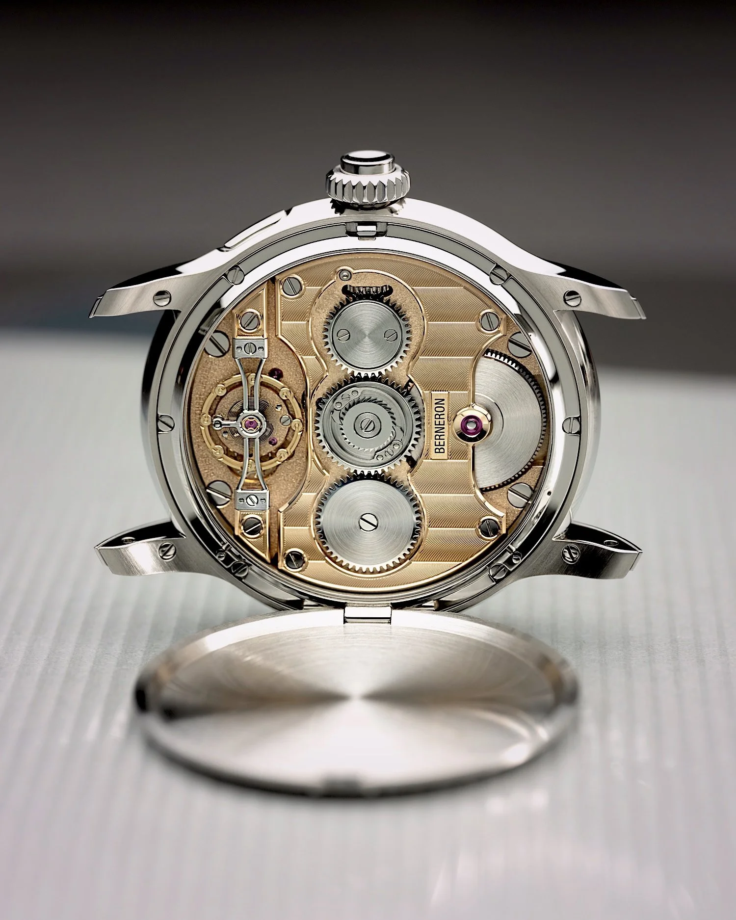 &bull; Cal.595
The combination of the officer case back with the movement's very traditional architecture gives the Quanti&egrave;me collection its own unique visual language.
We (might be a bit biased) absolutely love it, and we hope you will do too
