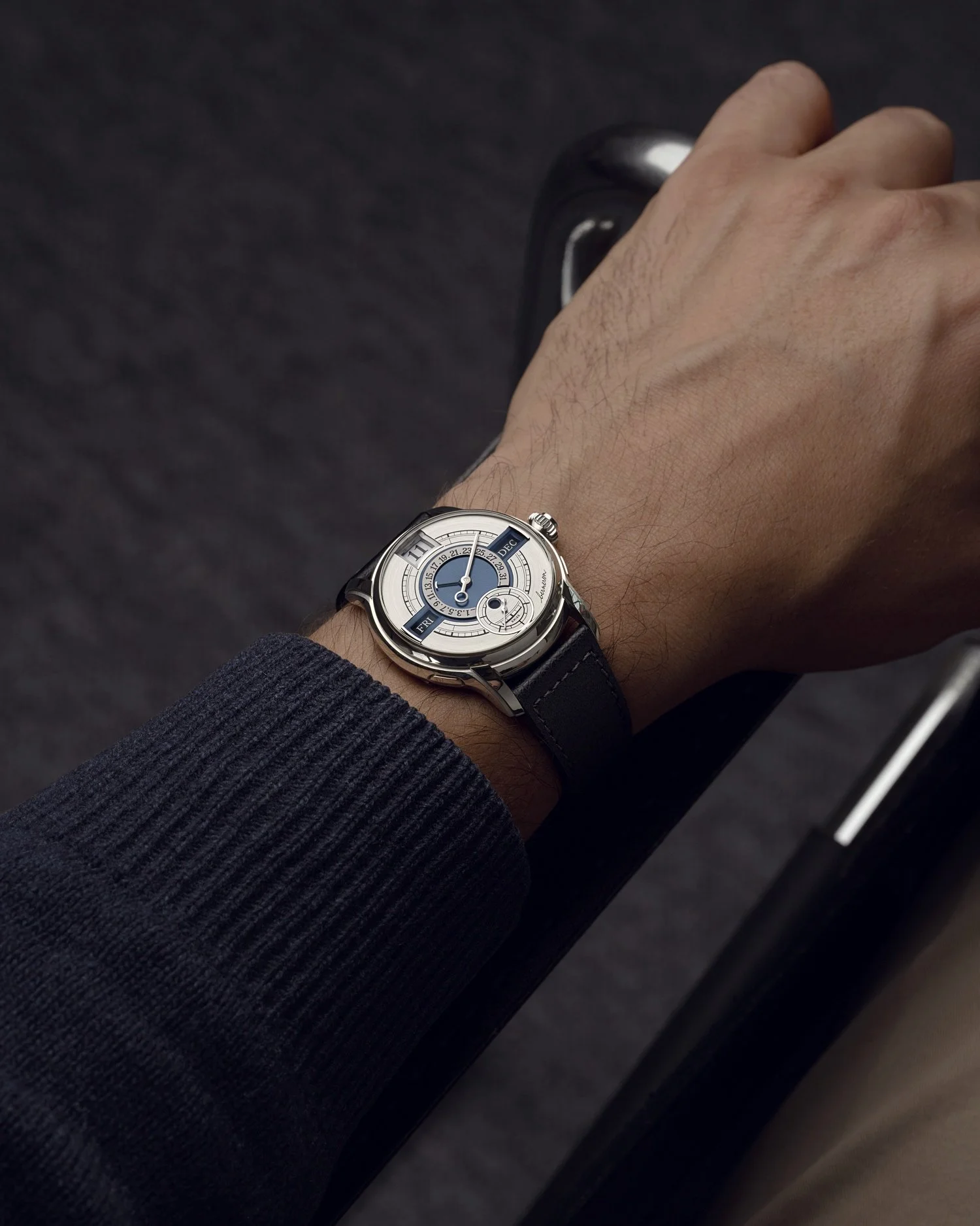 &bull; Quanti&egrave;me Annuel
A comment that often comes up when we present the Quanti&egrave;me physically is that collectors are pleasantly surprised by the small 38mm diameter, for such a high level of complication. 
For our digital viewers, here