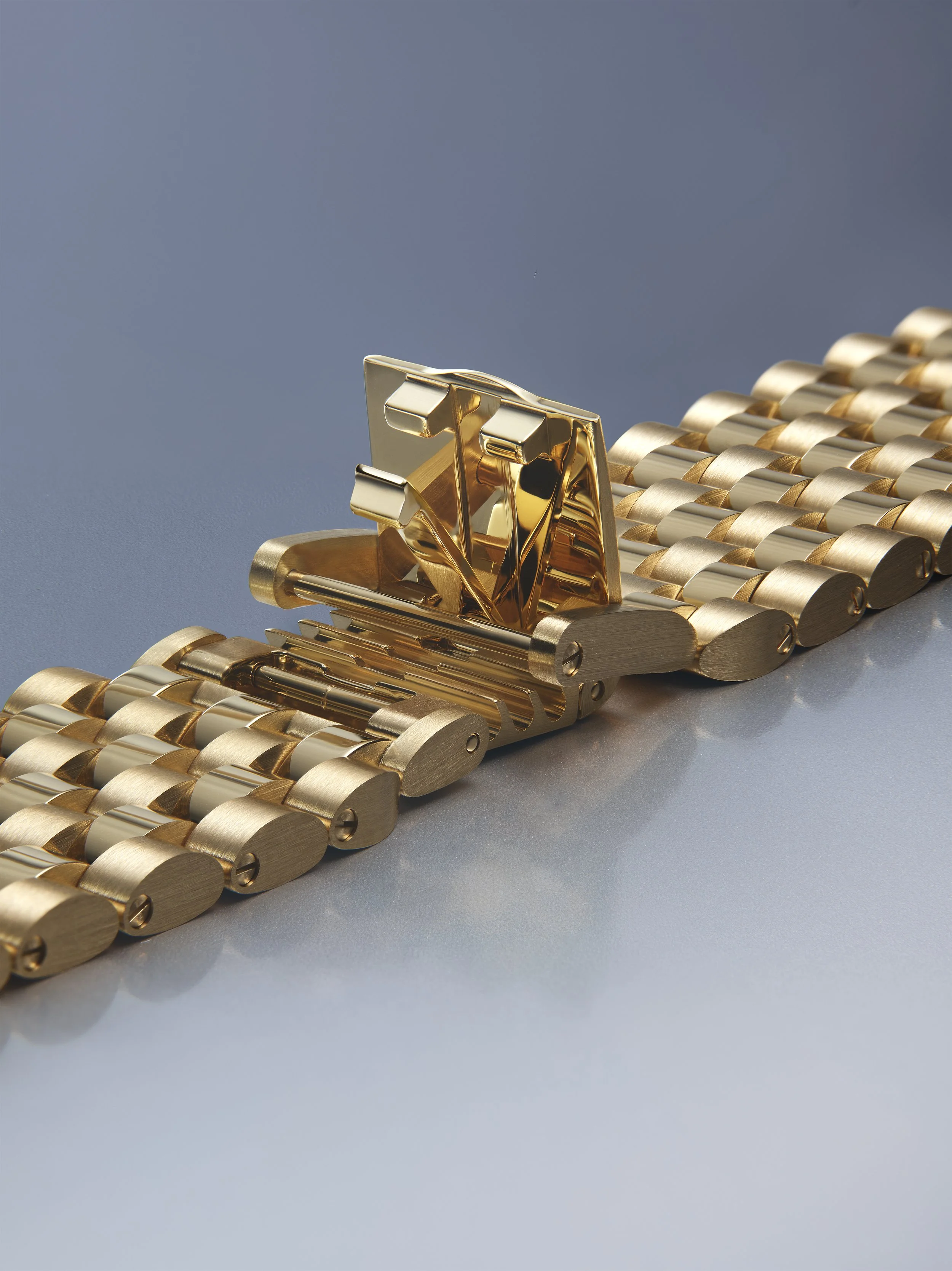 08. MRG_Miroir_buckle.jpg