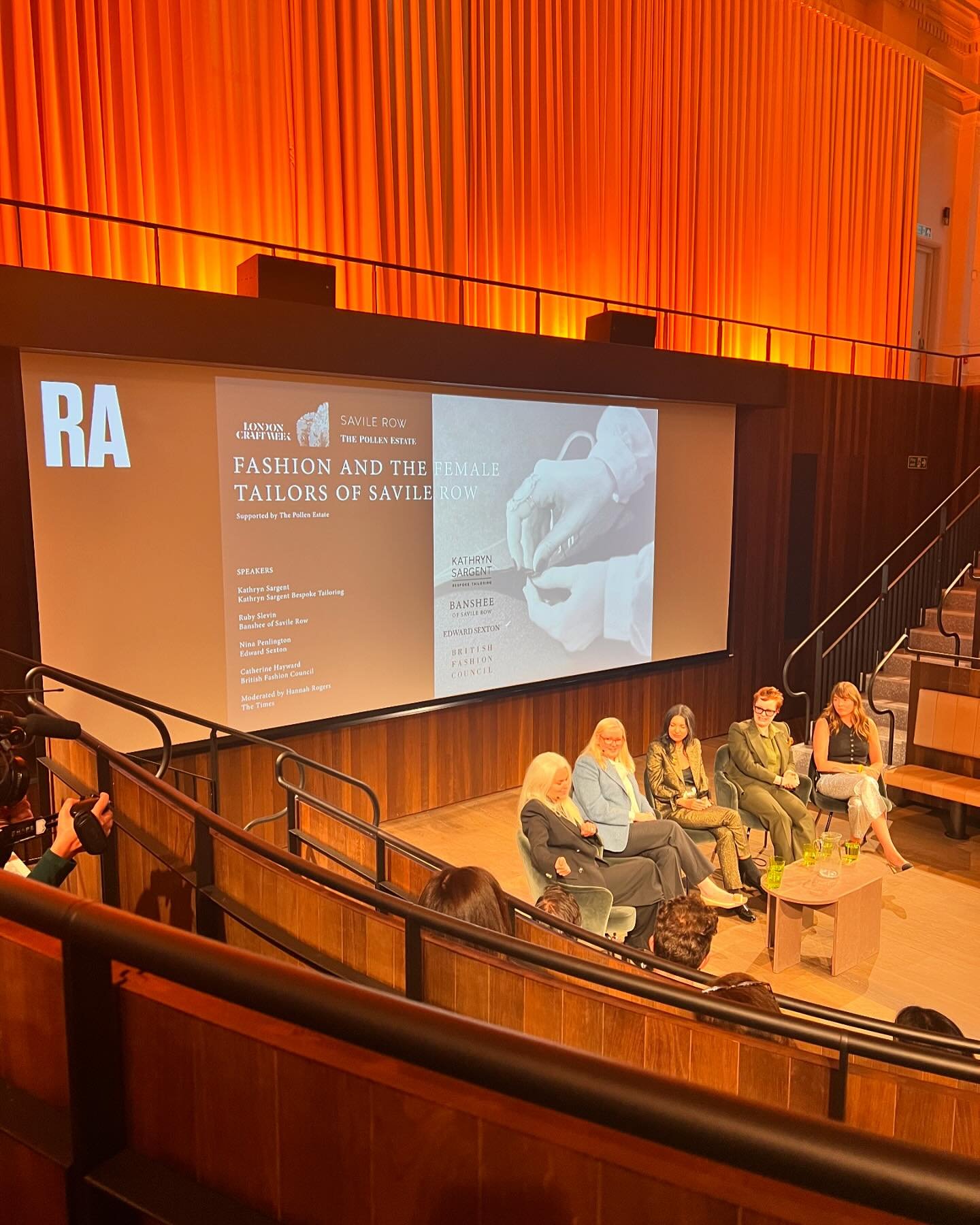 I went to a great talk last week with @mpbusinessstyling at the @royalacademyarts during @londoncraftweek with inspiring conversations by talented women Tailors and designers of Savile Row.
.
Inspiring talk from  Kathryn @kathrynsargentbespoke 
Ruby 