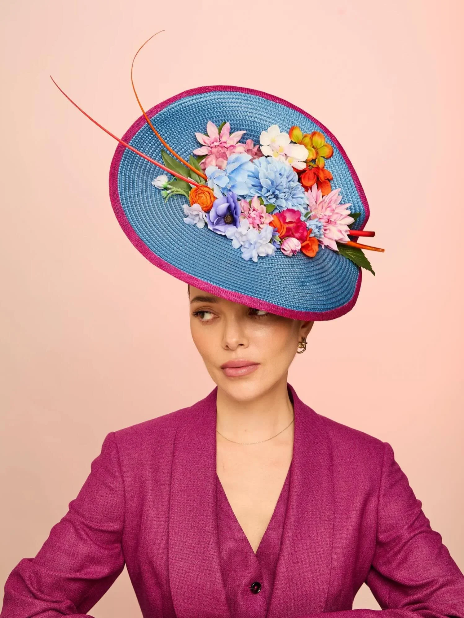A beautiful flower piece in blue straw for this years Royal Ascot! This hat is on it&rsquo;s way to it&rsquo;s new client to be worn on the big day! 
@RoyalAscot is my favourite time of the year! 
Do you have your hat and outfit ready yet?
.
.
Photog