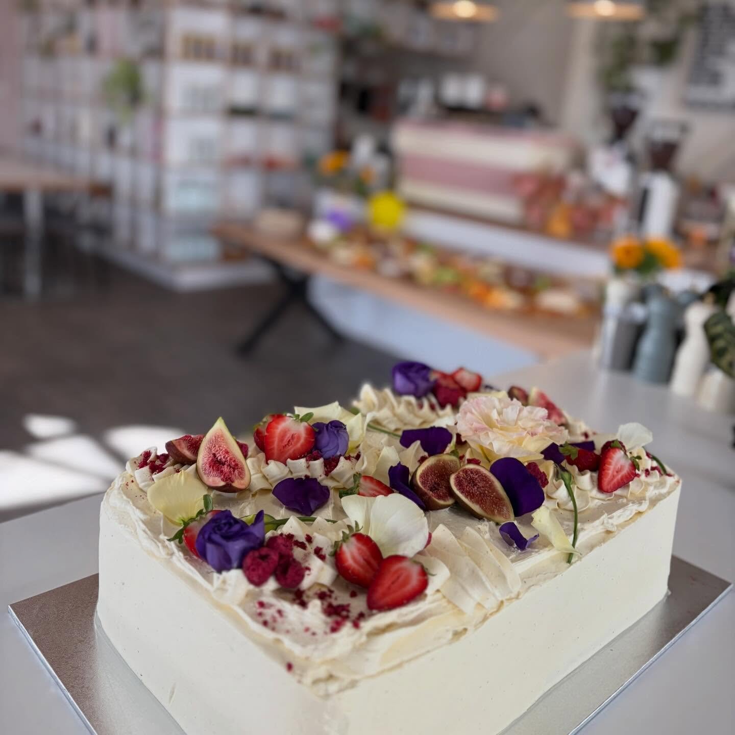 From grazing tables that bring people together, to bespoke cakes that become the centrepiece 🎂✨

Here at Victus we don&rsquo;t just make food, we create moments. Get in touch for your next event! 💛
.
#victus #events #nelson #cafe #bespoke