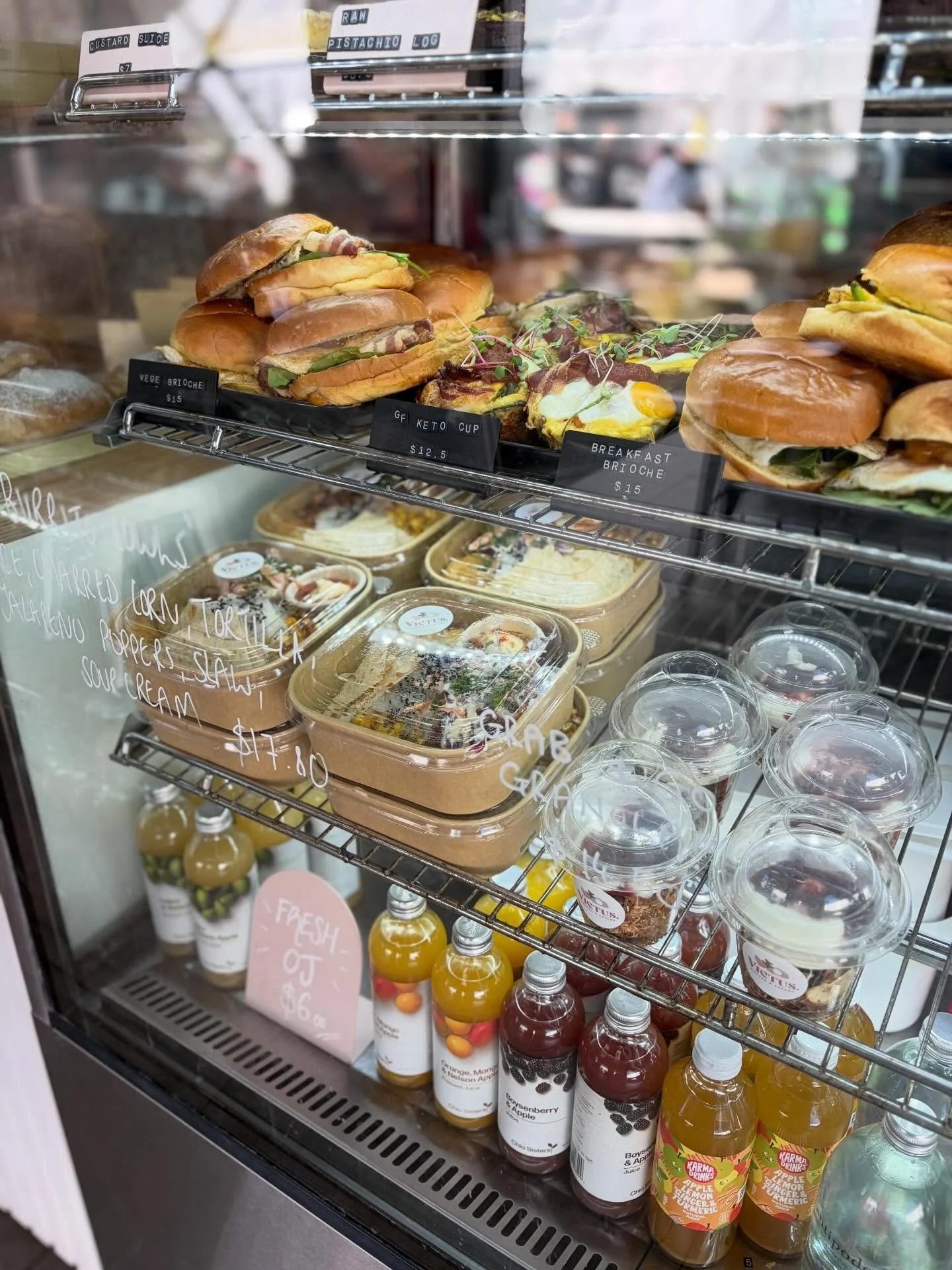 New look, same deliciousness. 👀 
Our &lsquo;Grab &amp; Go&rsquo; just got a glow up ⬆️ 🌞 Perfect for those on the move. 

Fresh daily salads
Burrito Bowls 
Granola pots 
&amp; more to come&hellip;
.
#victus #nelson #cafe #victusnz specialtycoffee