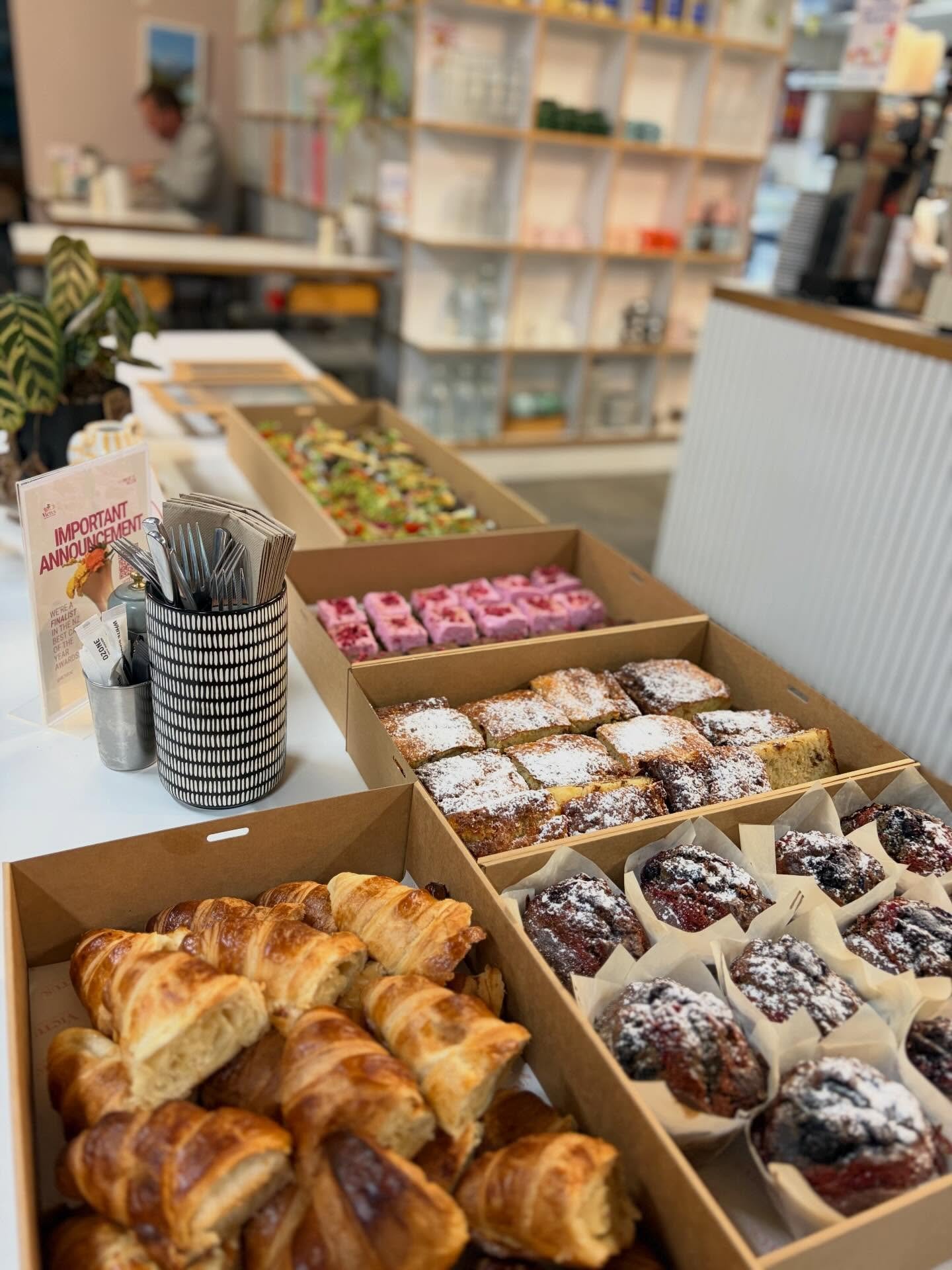 Winter meetings? Let us handle morning tea.
From cabinet favourites to full corporate catering. 

Designed to make hosting easy and carry the WOW factor of delicious Victus bites ✨ 

Email 📧 us to order! 
.
#victusnz #cafe #catering #nelson #nelsont