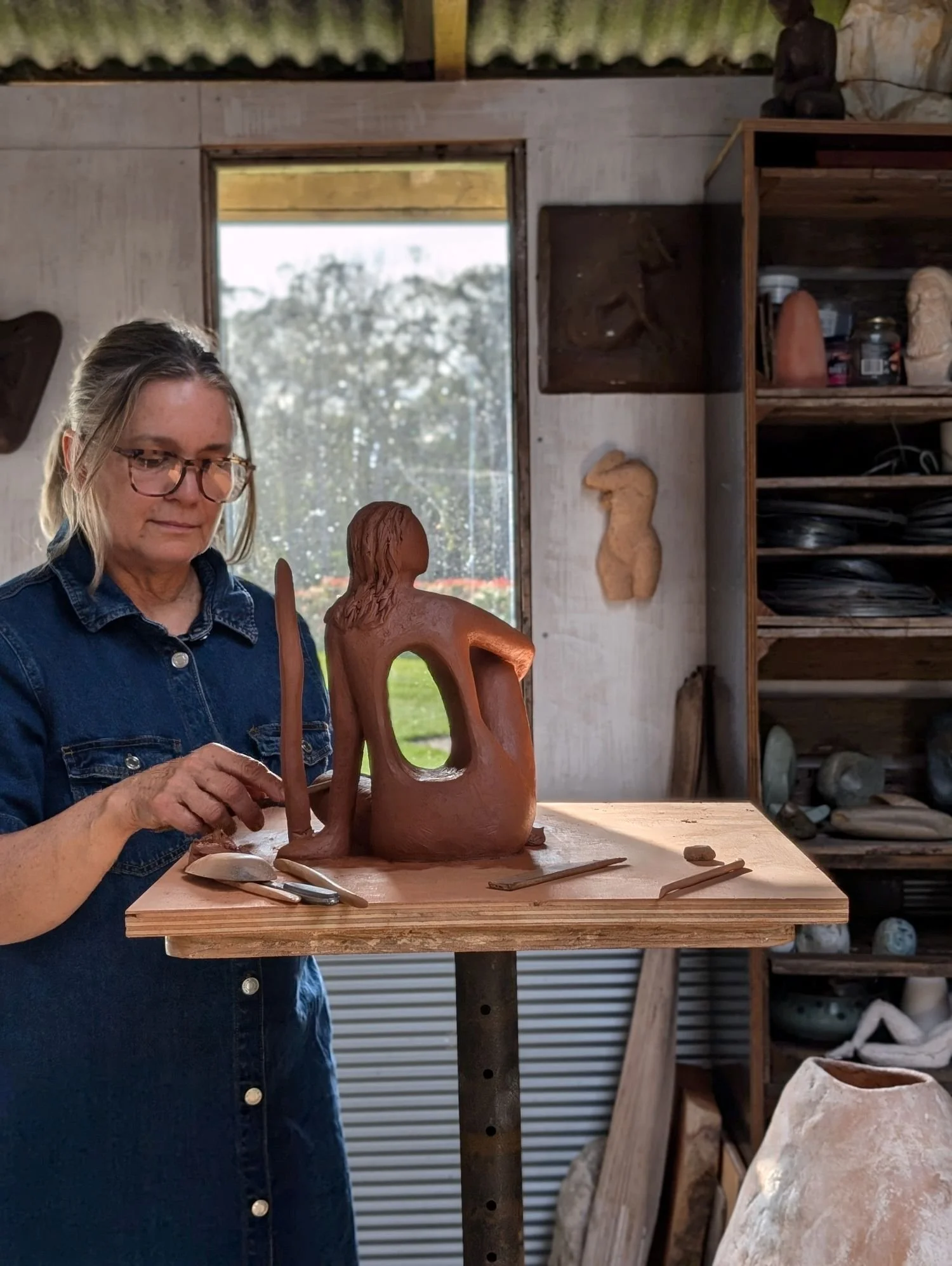 2-Clay-maquette-sculptor-Karen-Alexander-2026.jpg