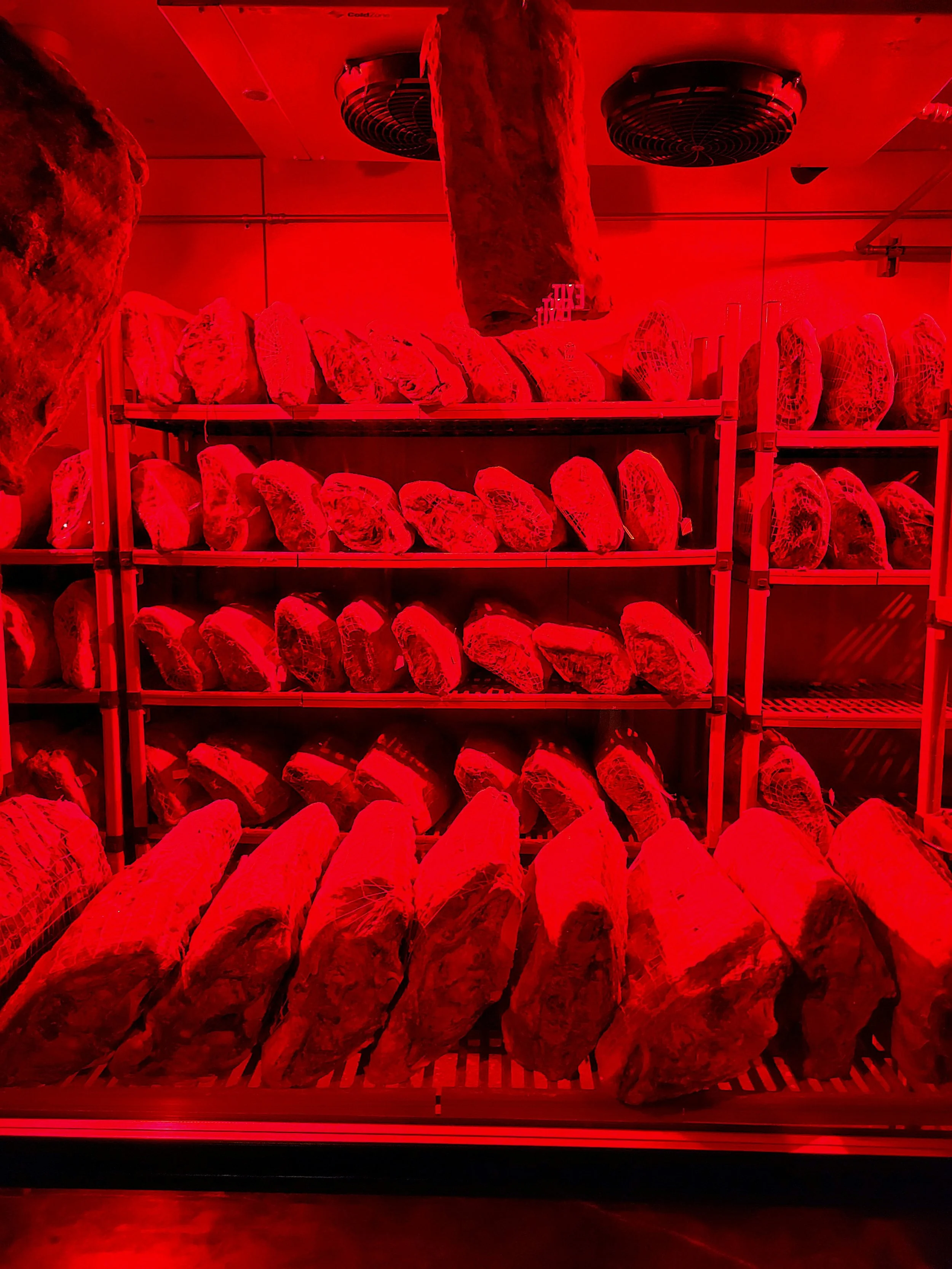 Casi cuatro de cada diez compromisos ambientales son promesas futuras —como alcanzar la neutralidad climática— sin planes concretos para lograrlas.