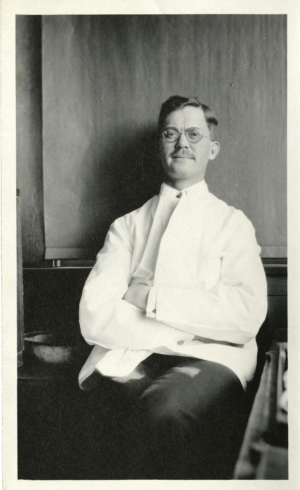 El bacteriólogo estadounidense Ivan Clifford Hall, pionero en el estudio de Clostridium botulinum.