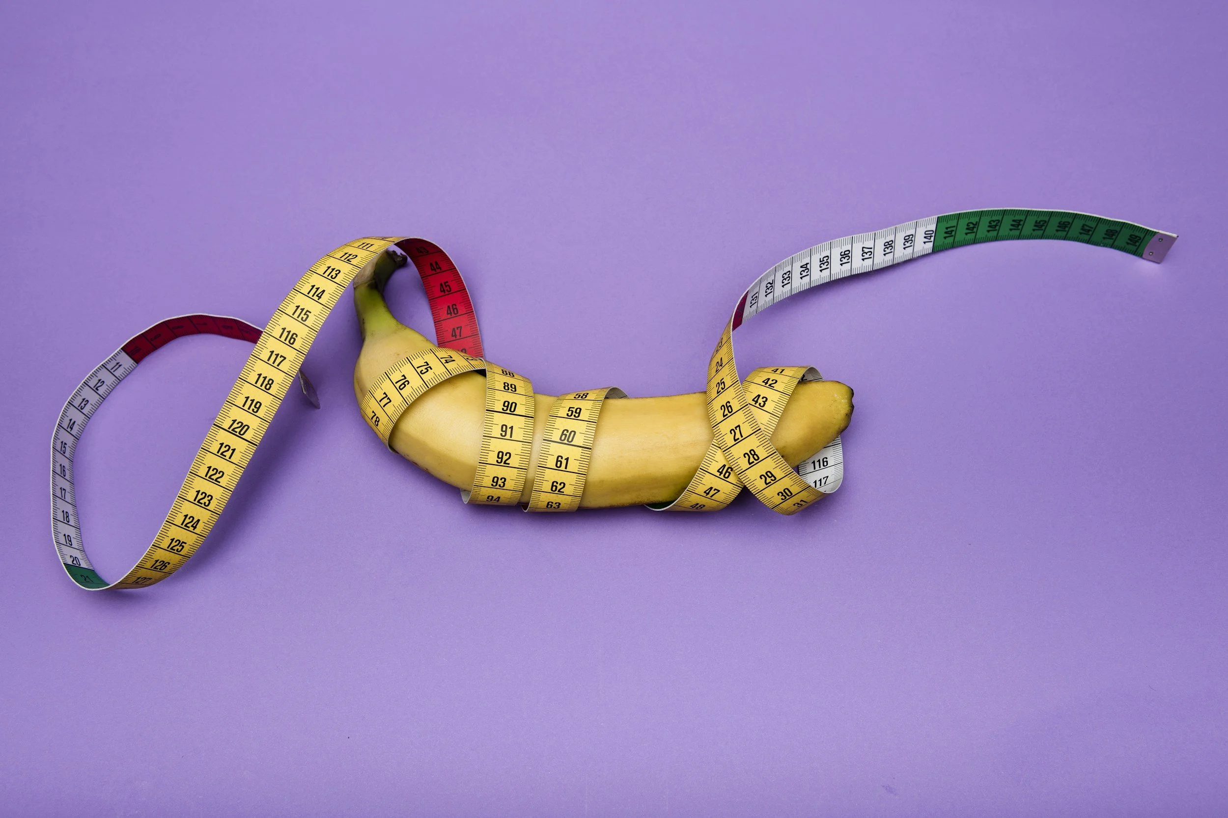 Las figuras masculinas con mayor estatura, torso en forma de V y pene de mayor tamaño recibieron las puntuaciones más altas de atractivo sexual en el experimento.