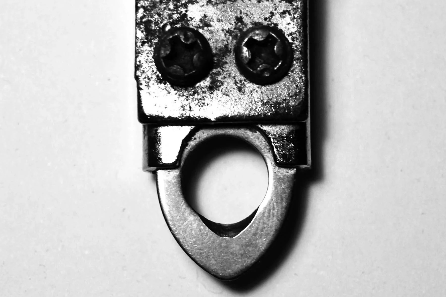 ¿Por qué vemos caras donde no las hay? La ciencia explica la pareidolia