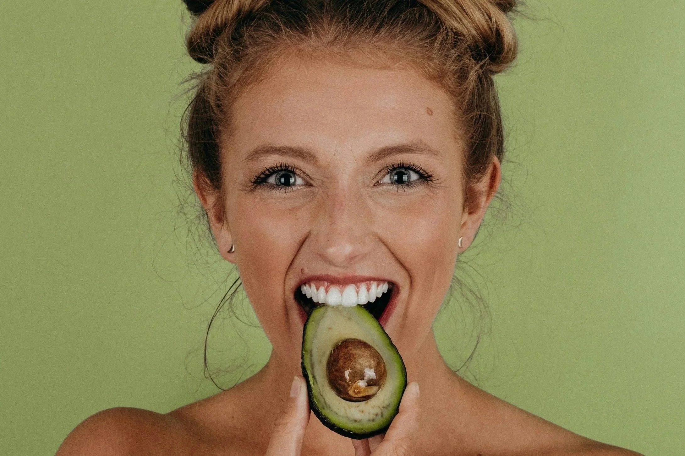 ¿Qué le pasa al cerebro cuando se come un aguacate al día durante seis meses?
