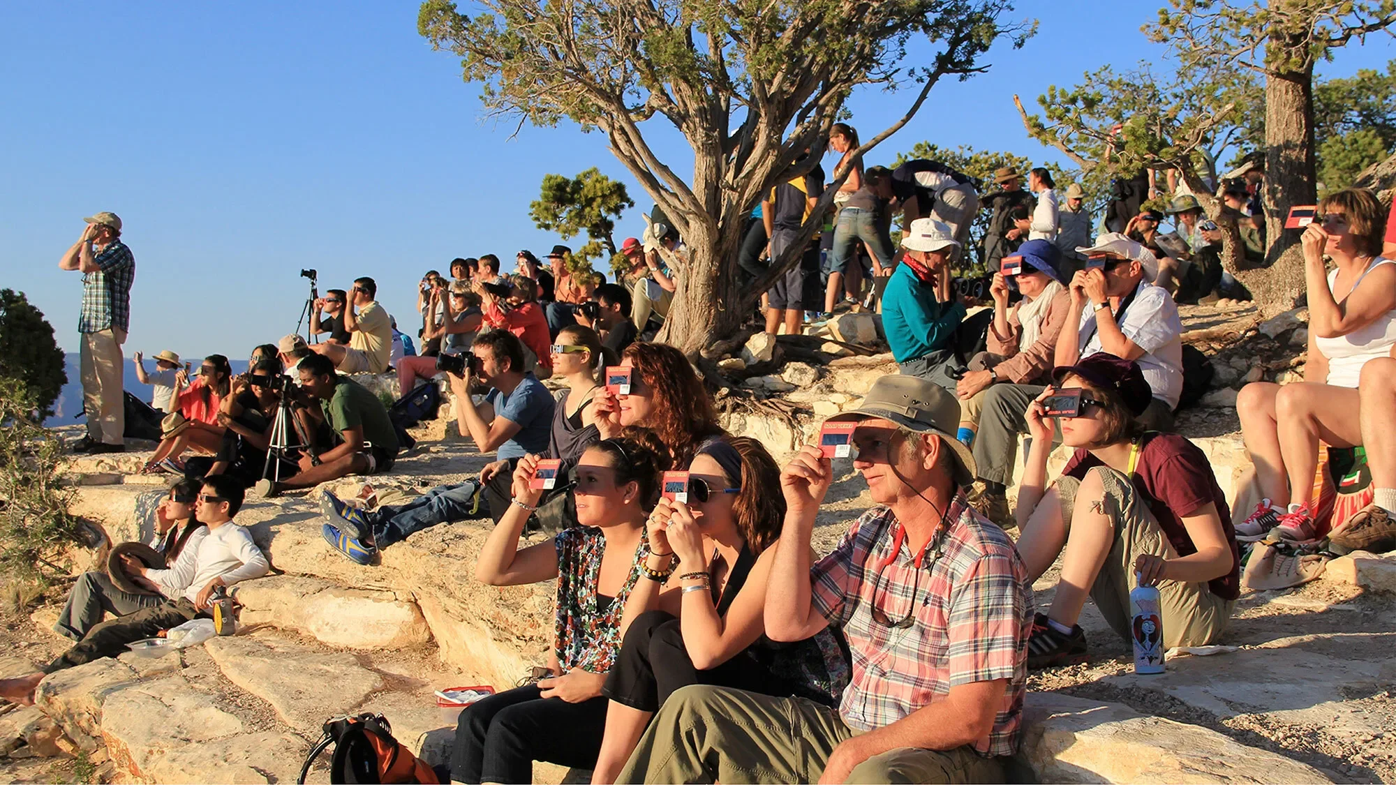 El eclipse total de Sol del 12 de agosto será inolvidable: así debes verlo sin dañar tus ojos