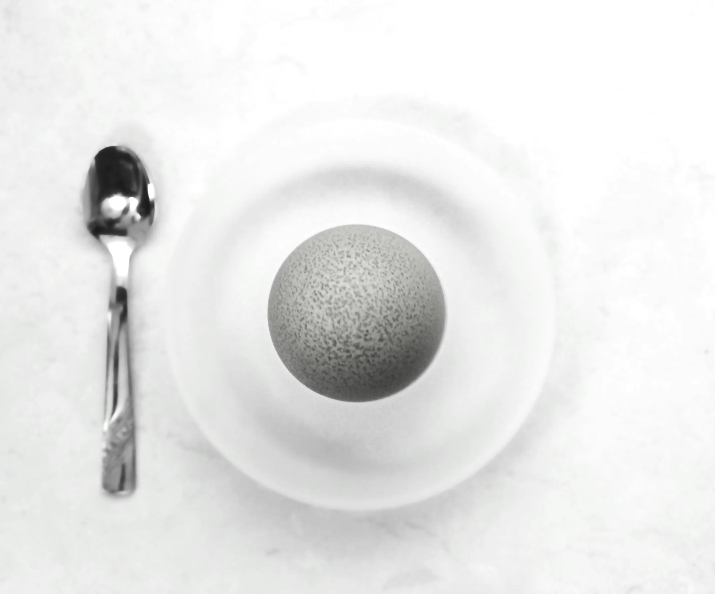 El huevo, un alimento básico, protagoniza un nuevo estudio sobre su papel en la alimentación diaria y su posible efecto protector contra el alzhéimer.