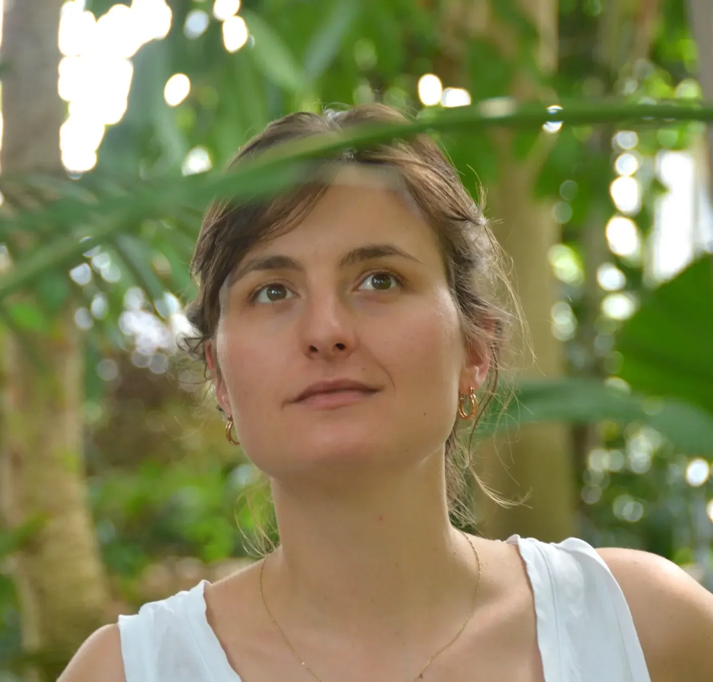 Lou Marie Haux, investigadora del Instituto Max Planck para el Desarrollo Humano y autora principal del estudio que vincula la predisposición al riesgo con el liderazgo en humanos y chimpancés.