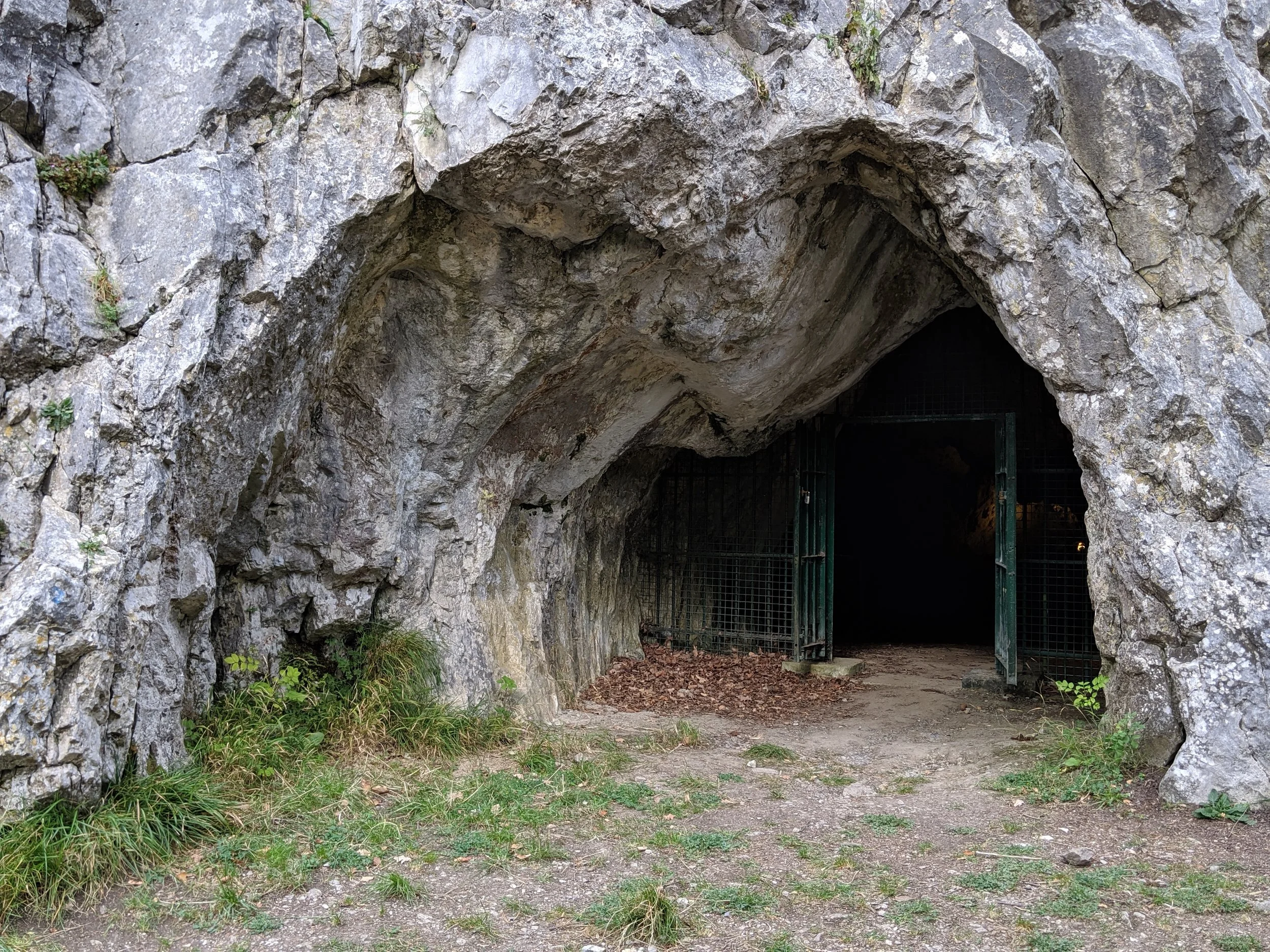 Entrada actual de las cuevas de Goyet, en Bélgica, uno de los yacimientos neandertales más importantes de Europa.