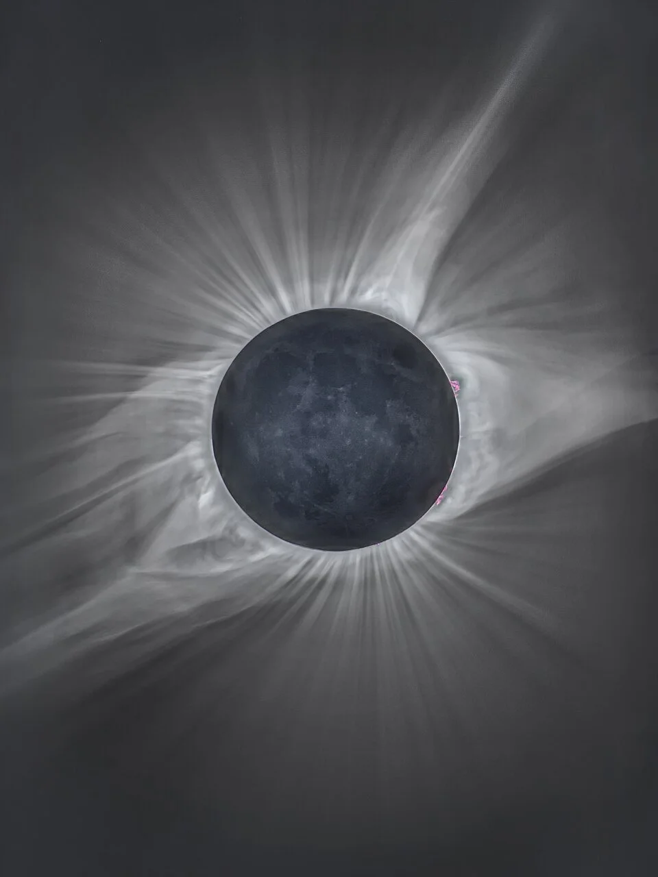 El eclipse total de Sol del 21 de agosto de 2017, fotografiado desde Crowheart (Wyoming, EE. UU.).