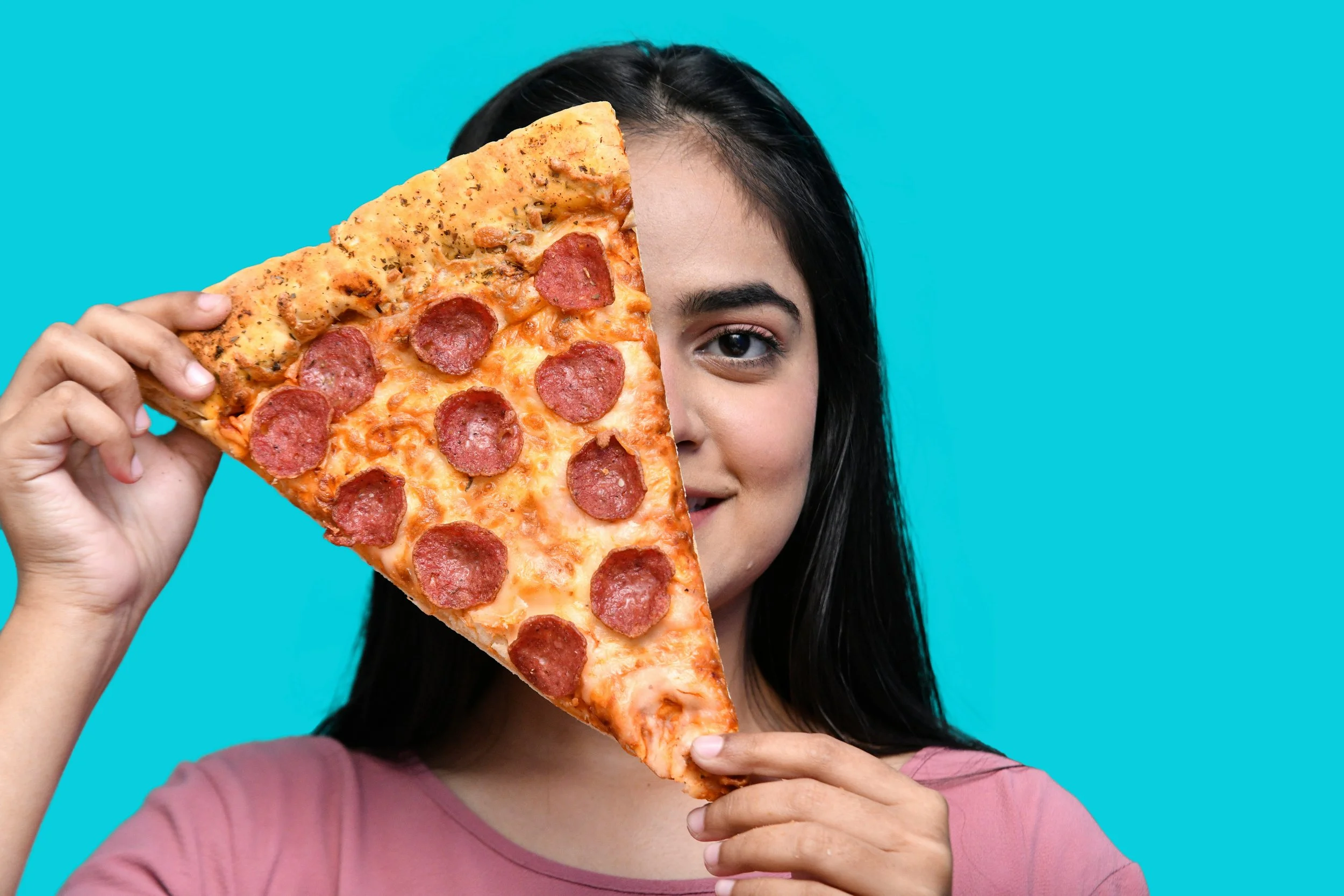 Los alimentos ultraprocesados —como pizzas congeladas, snacks o refrescos— se asocian con una menor densidad mineral ósea y un mayor riesgo de fractura de cadera, según un estudio con más de 160.000 personas.