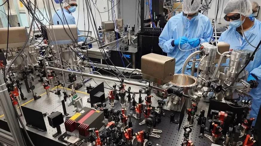 El experimento QUEST logró niveles récord de sensibilidad en la medición del espacio-tiempo en solo tres horas de observación.