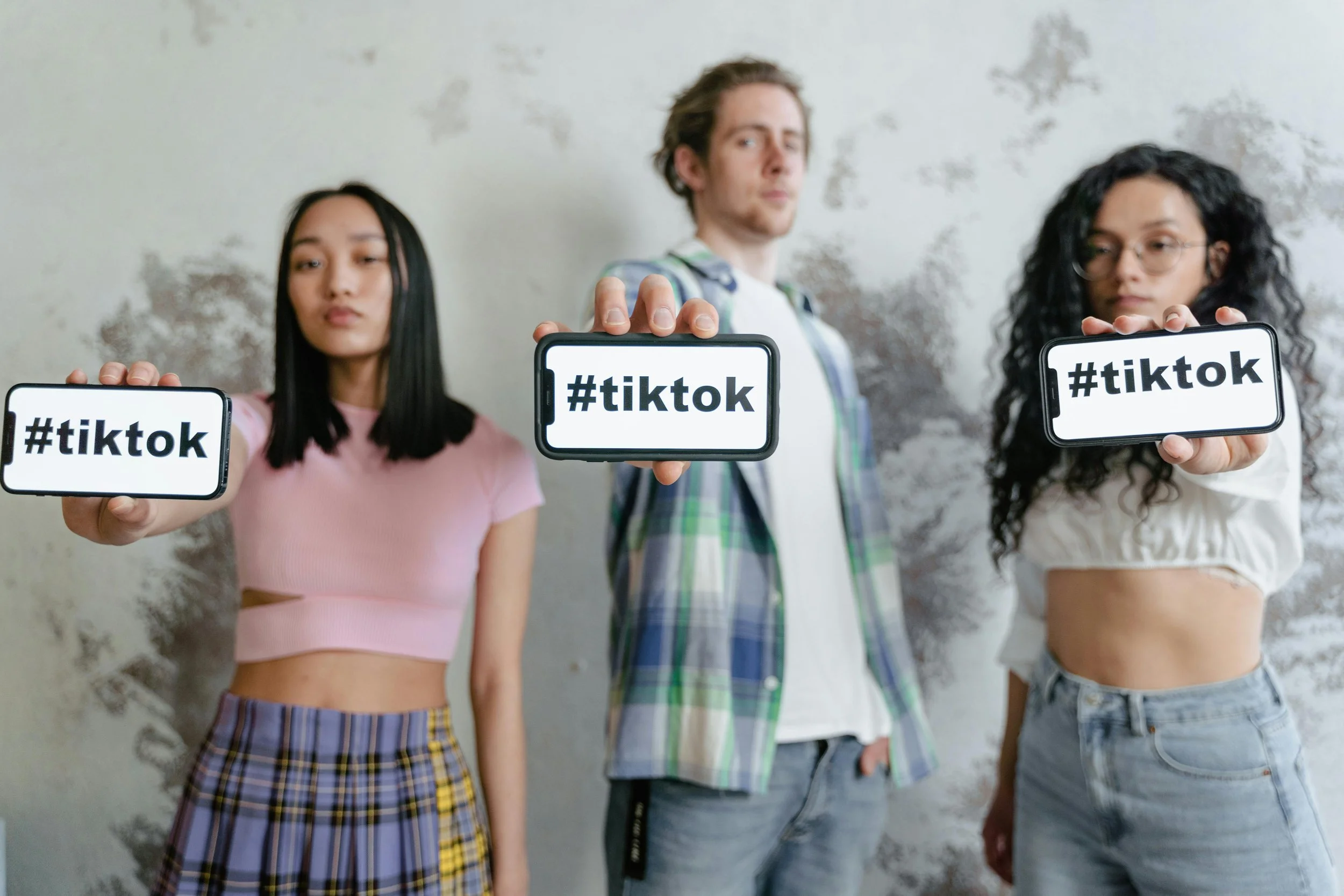 TikTok se ha convertido en una de las principales plataformas de vídeos cortos, cuyo uso puede estar vinculado a factores emocionales y cognitivos.