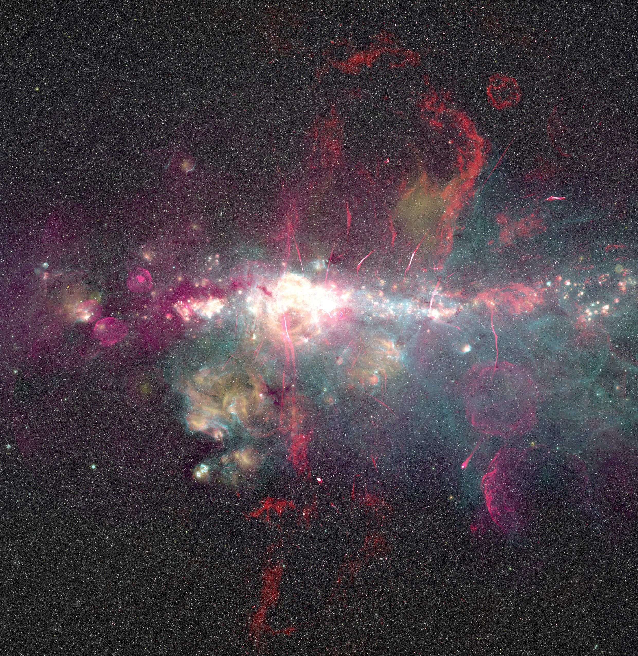 La nube molecular G+0.693-0.027, situada cerca del centro de la Vía Láctea, es uno de los entornos más ricos en moléculas orgánicas conocidos.