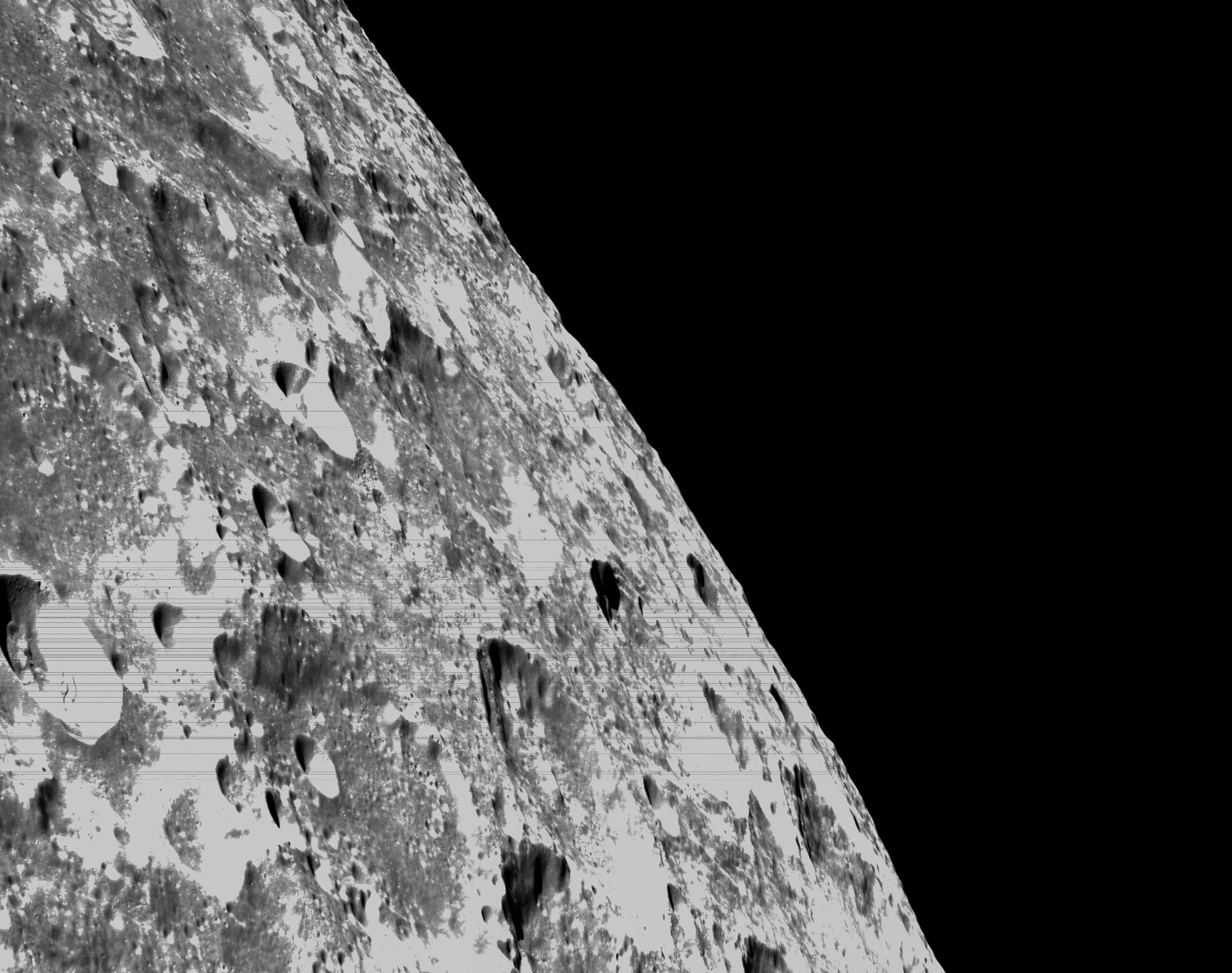 Vista de la cara oculta de la Luna captada por la nave Orion durante la misión Artemis I.