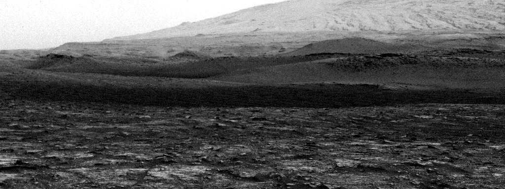 Un remolino de arena captado por el róver Curiosity en 2020.