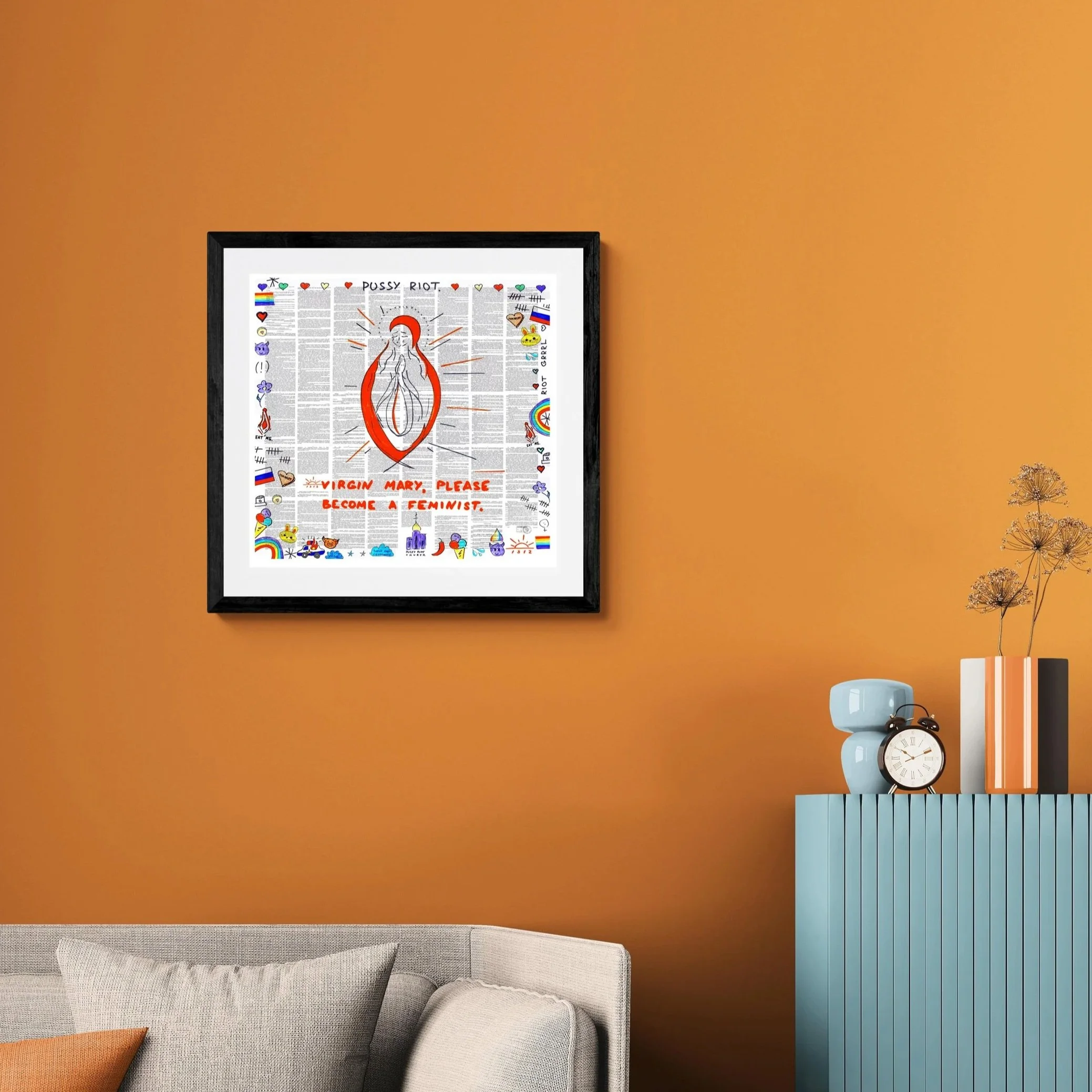 TOLO01+Nadja+Vergin+Mary_cozy-living-room-with-modern-furnishings+insert.jpg