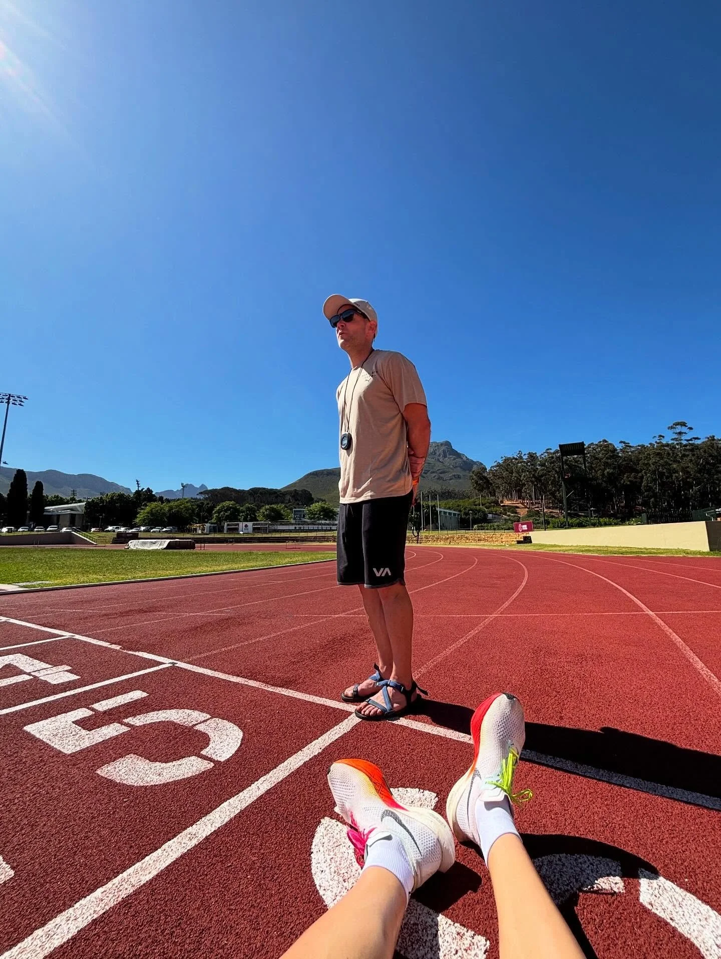 Finding the appropriate tool for this moment in time. Searching for the words to guide but not dictate the process. Stepping aside. Allowing the body and the constraints to drive the desired outcome.

#therunproject 

📸 @calebvismer