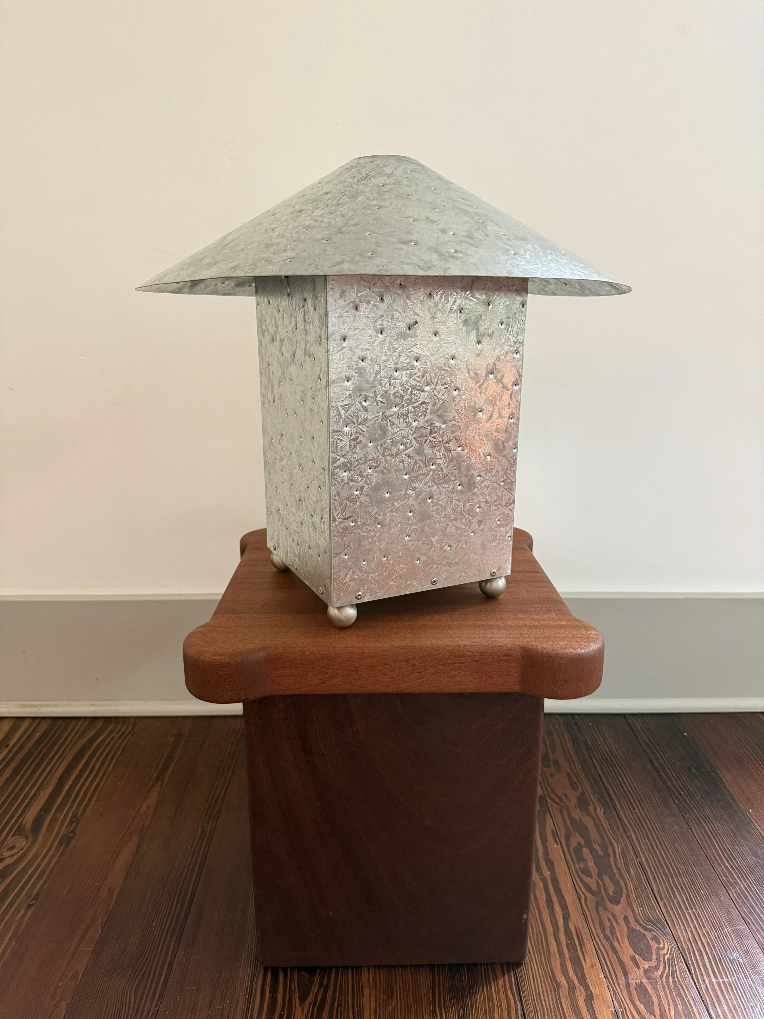 LIN TABLE LAMP, GALVANIZED STEEL (IMPERFECTION)