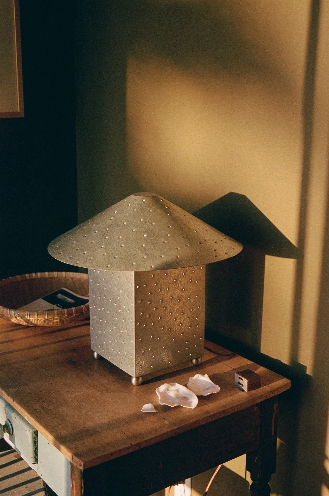 LIN TABLE LAMP — MUHLY