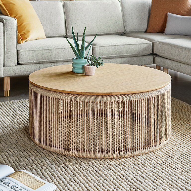 Arriving this week!  The new Palma coffee table from @gusmodern.  The gorgeous table combines coastal modern and Scandinavia aesthetics.  It is also available in an end table.

dimensions 33.5 x 14.5

#districtchicago #shopsmall #gusmodern #supportlo