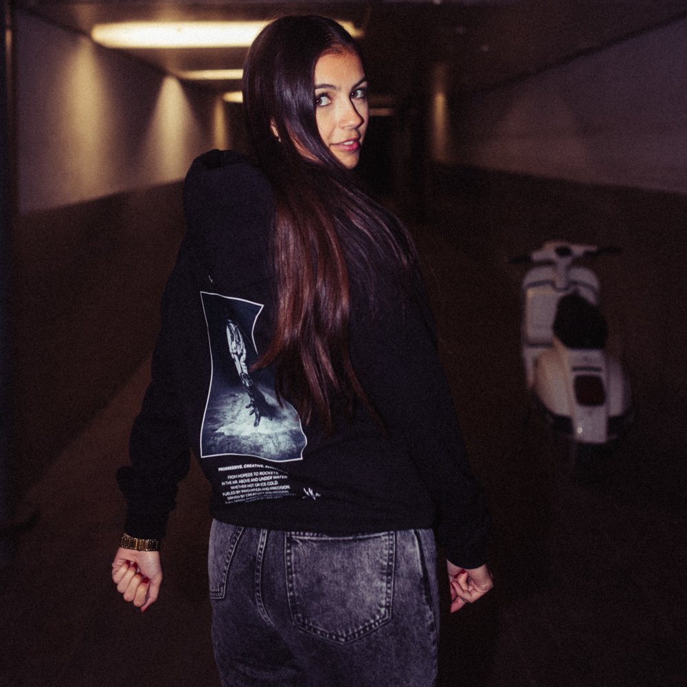 211111_0049_HOODIE-1_BLACK_SPACE_9015_1X1_1000p.jpeg