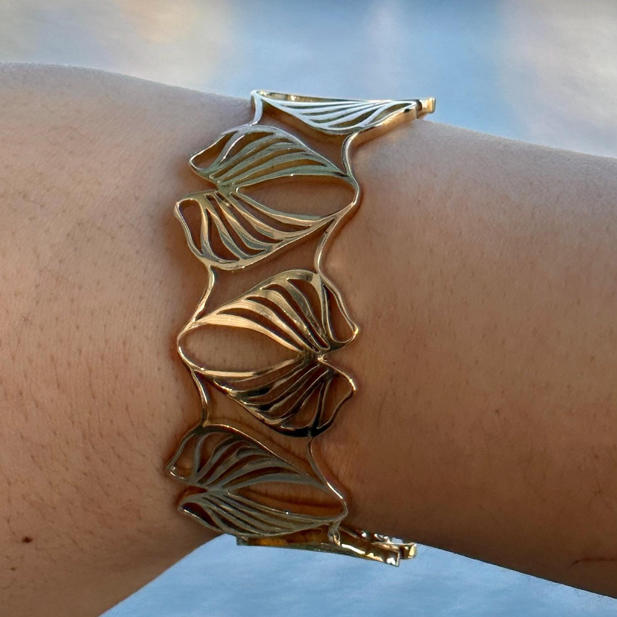 https://i.etsystatic.com/54651936/r/il/618be7/6603810426/il_fullxfull.6603810426_mdw6.jpg