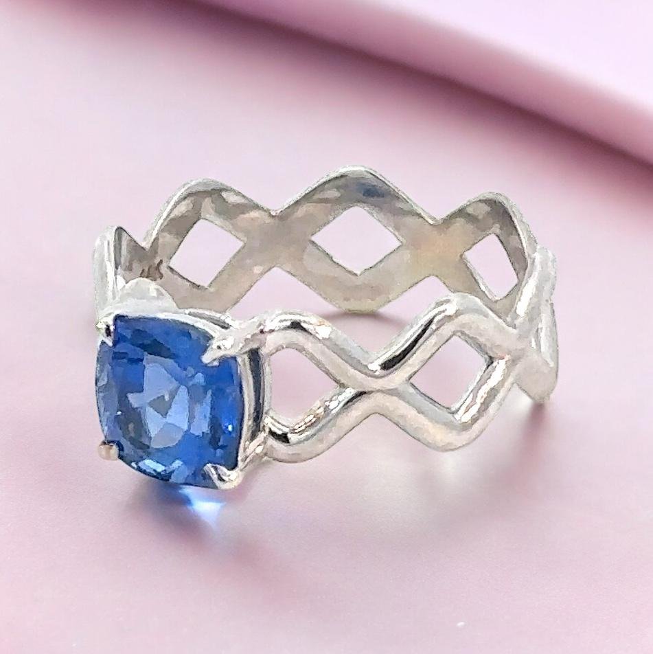 https://i.etsystatic.com/54651936/r/il/2aea2b/6602865920/il_fullxfull.6602865920_aobg.jpg