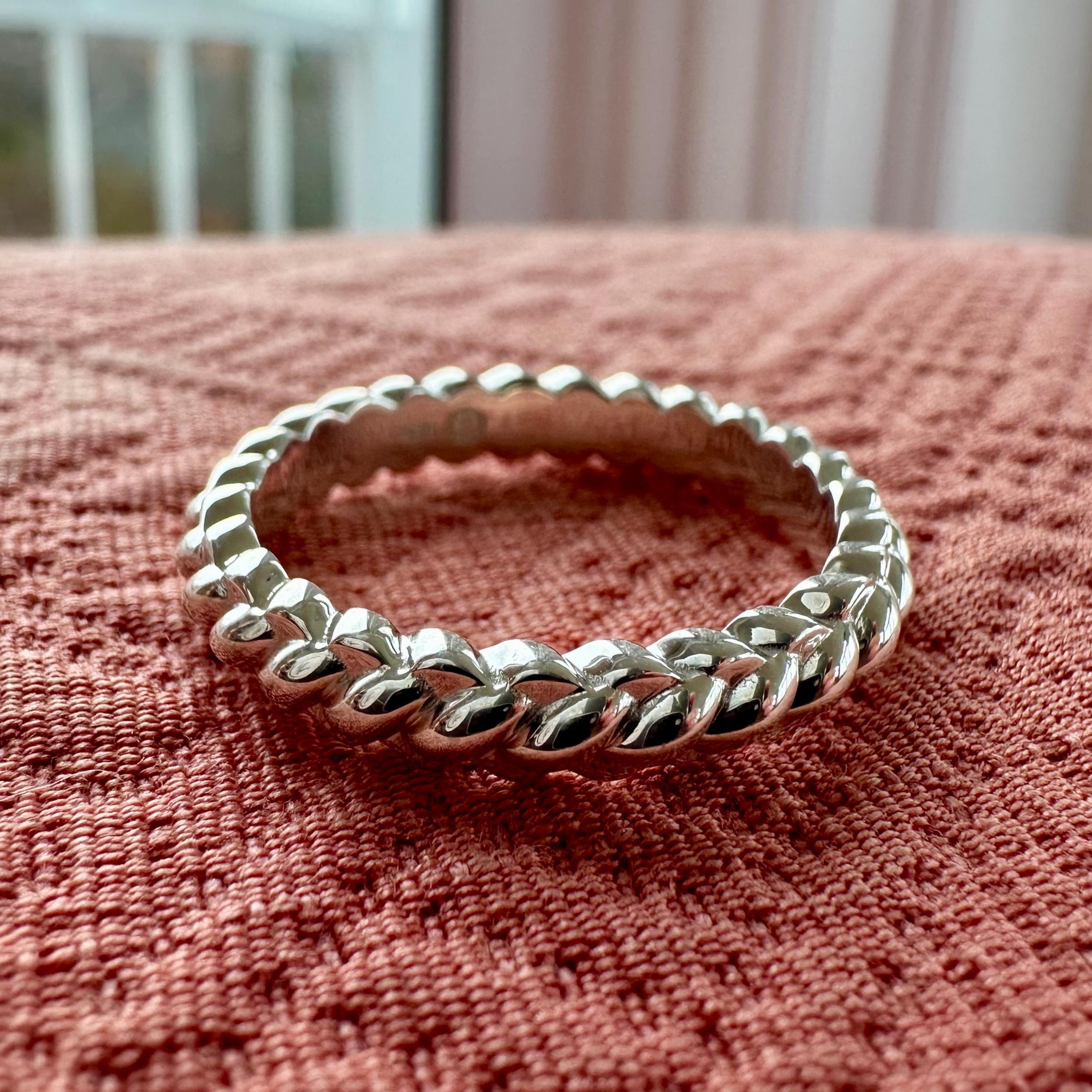 https://i.etsystatic.com/54651936/r/il/a7a658/6648403921/il_fullxfull.6648403921_y575.jpg