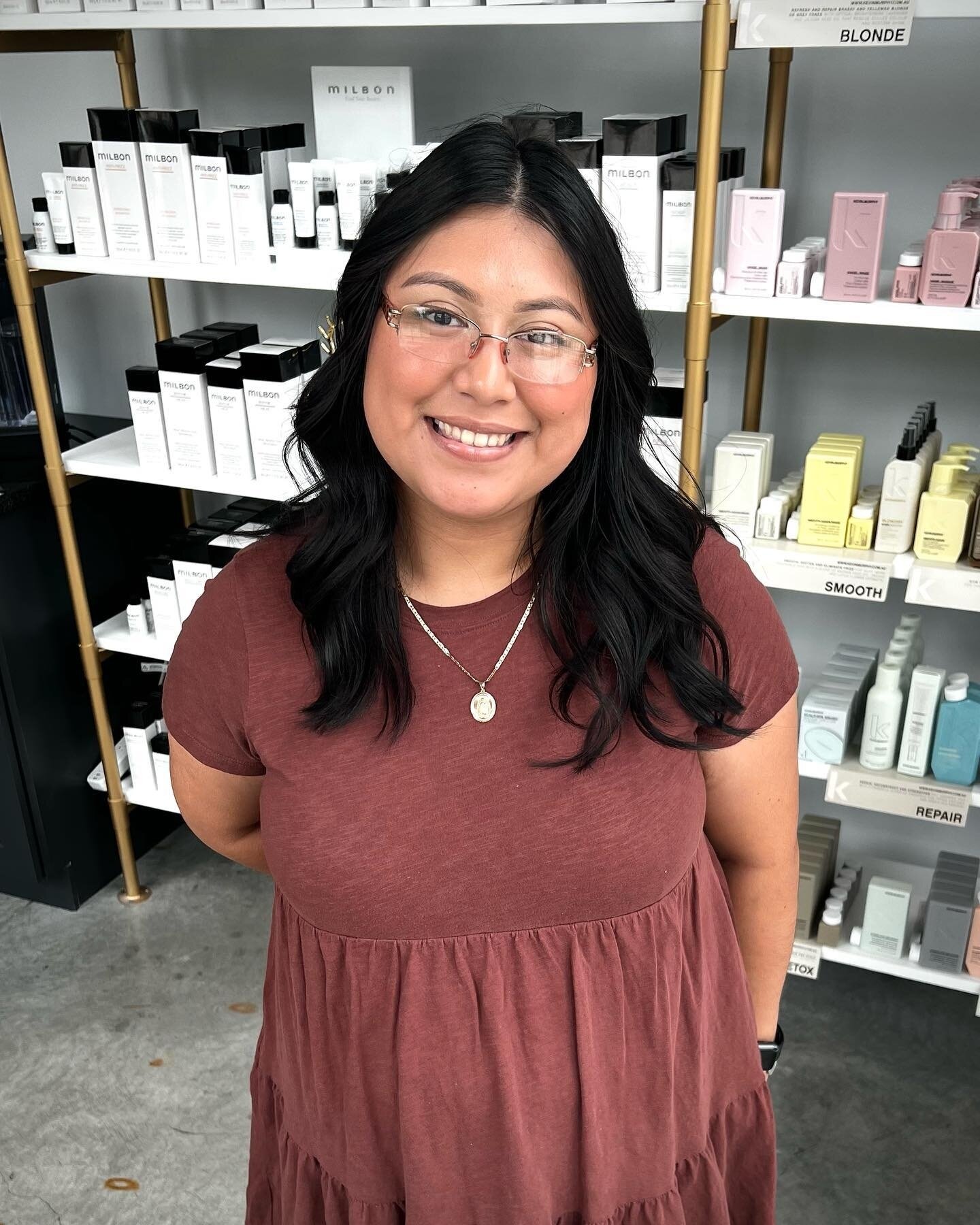 Hey y&rsquo;all! I&rsquo;m Leslie Resendiz and I have found my salon home gypsyrose.salon .I&rsquo;m excited to announce that I will be an assistant for Jami the next couple of months. During this time I will be working my way up as a professional st