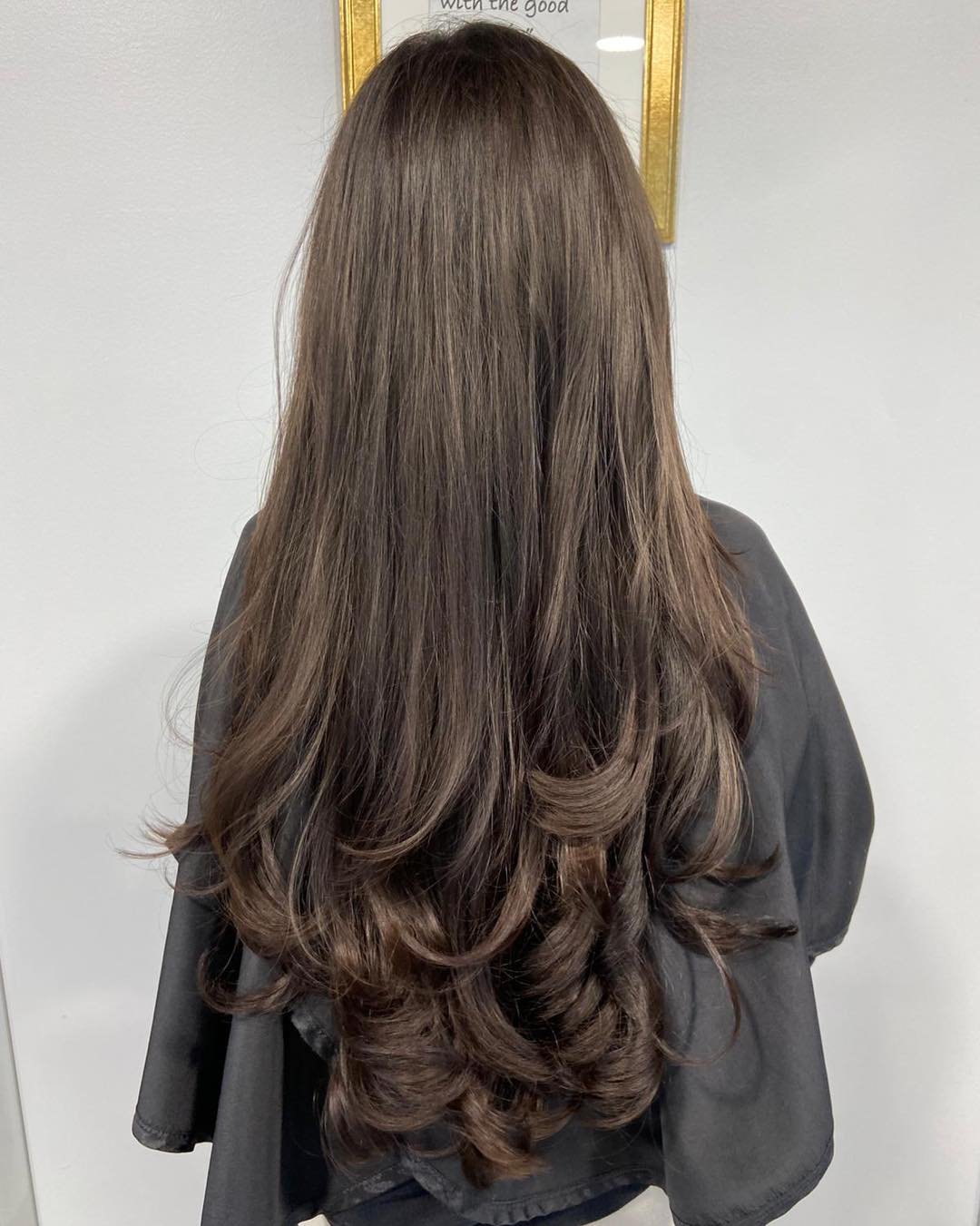 ✂️✨ Layers for days! ✨✂️

Jules created this soft, seamless layered look, adding movement, volume, and dimension. Whether you&rsquo;re looking for a fresh new style or just a little extra bounce, layers are the perfect way to elevate your hair game!
