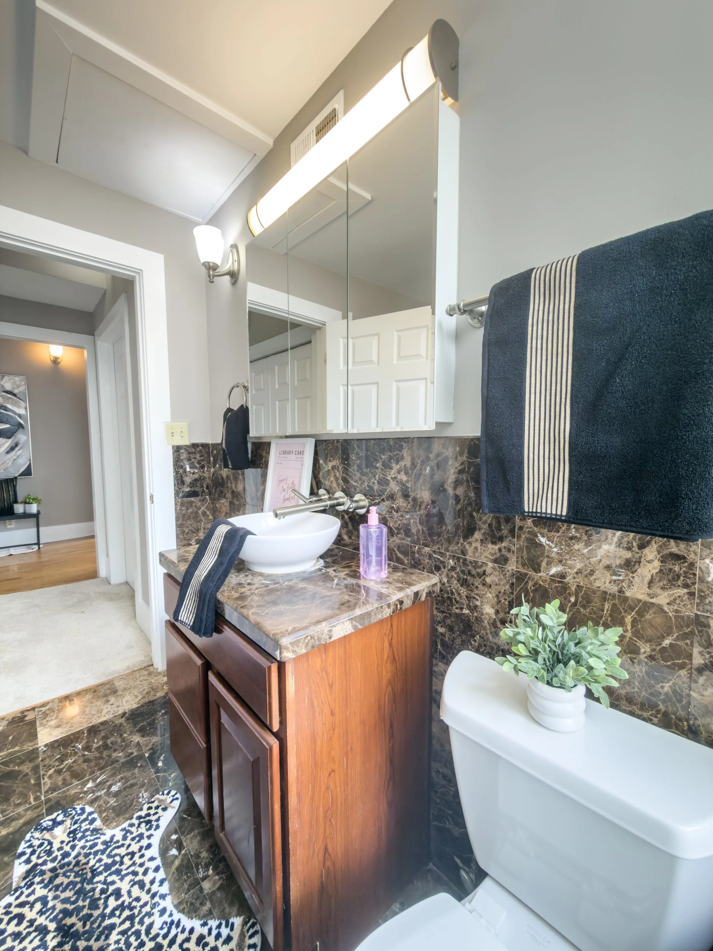 7 - Bathroom - 1.jpeg
