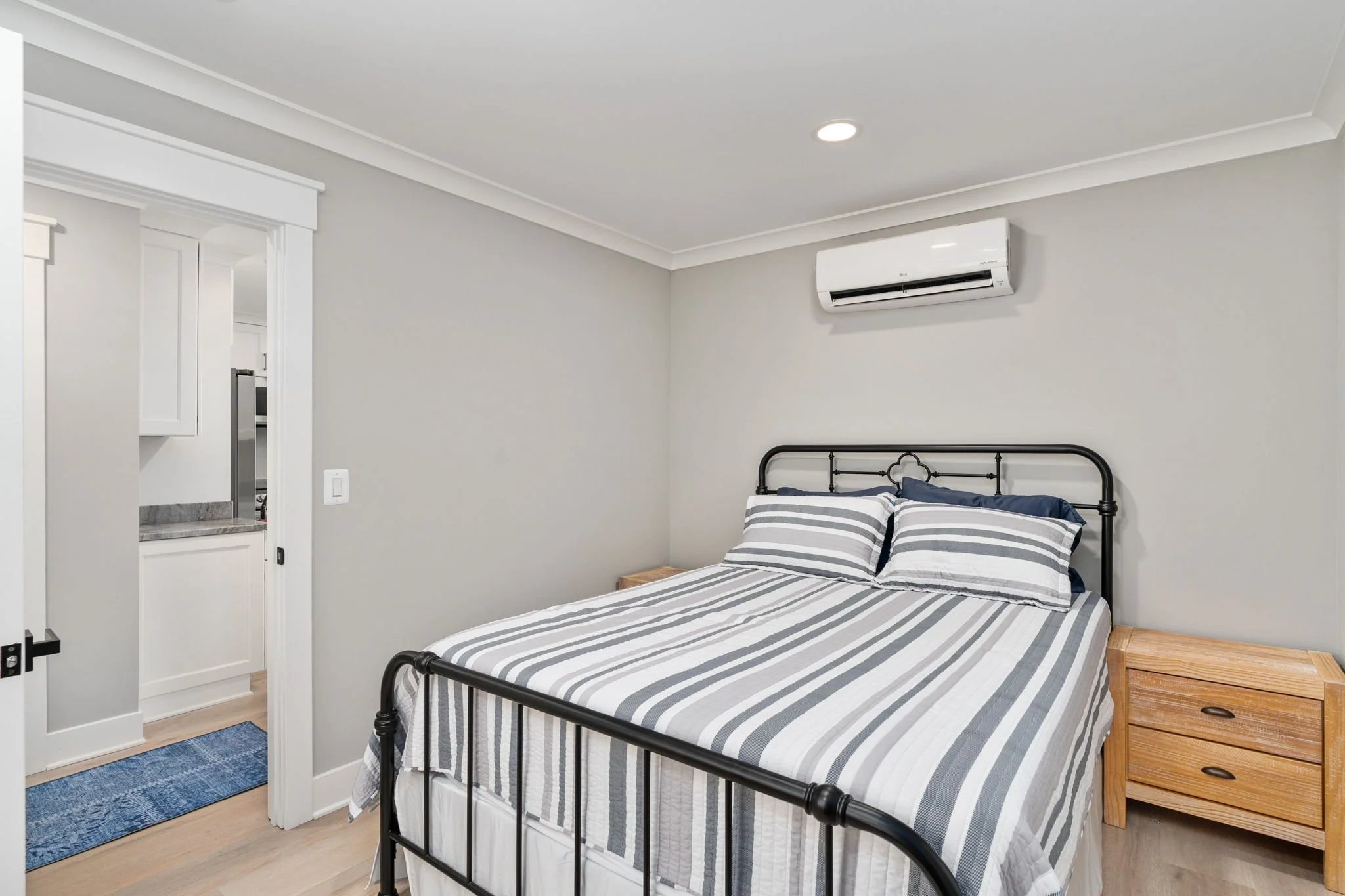 65-web-or-mls-464 Shenandoah Valley Dr interior-49.jpg