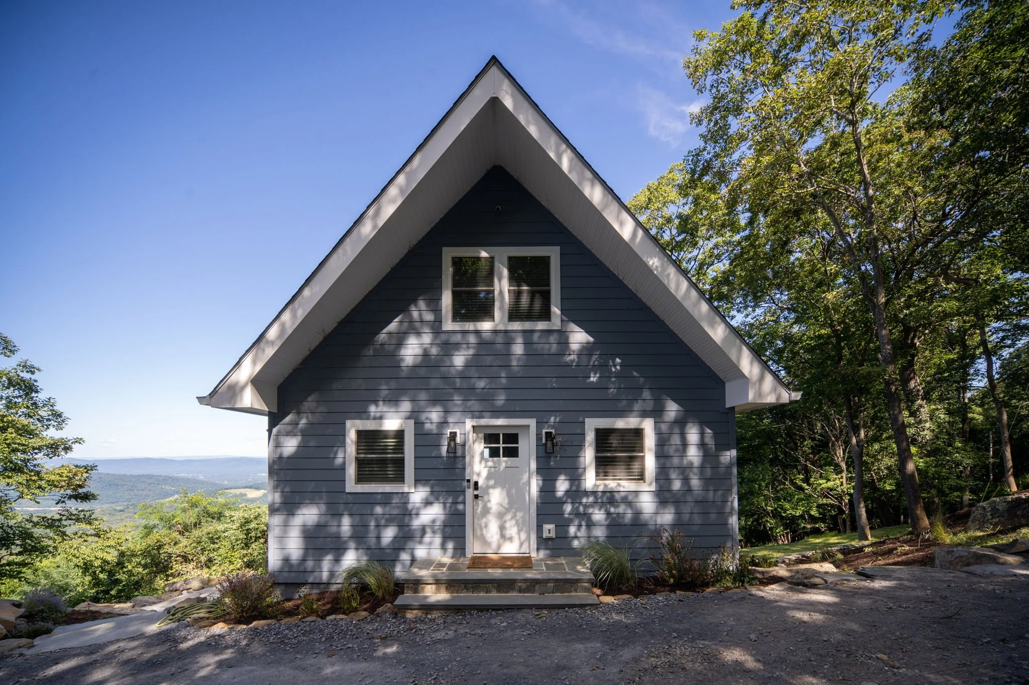 10-web-or-mls-464 Shenandoah Valley Dr exterior-3.jpg