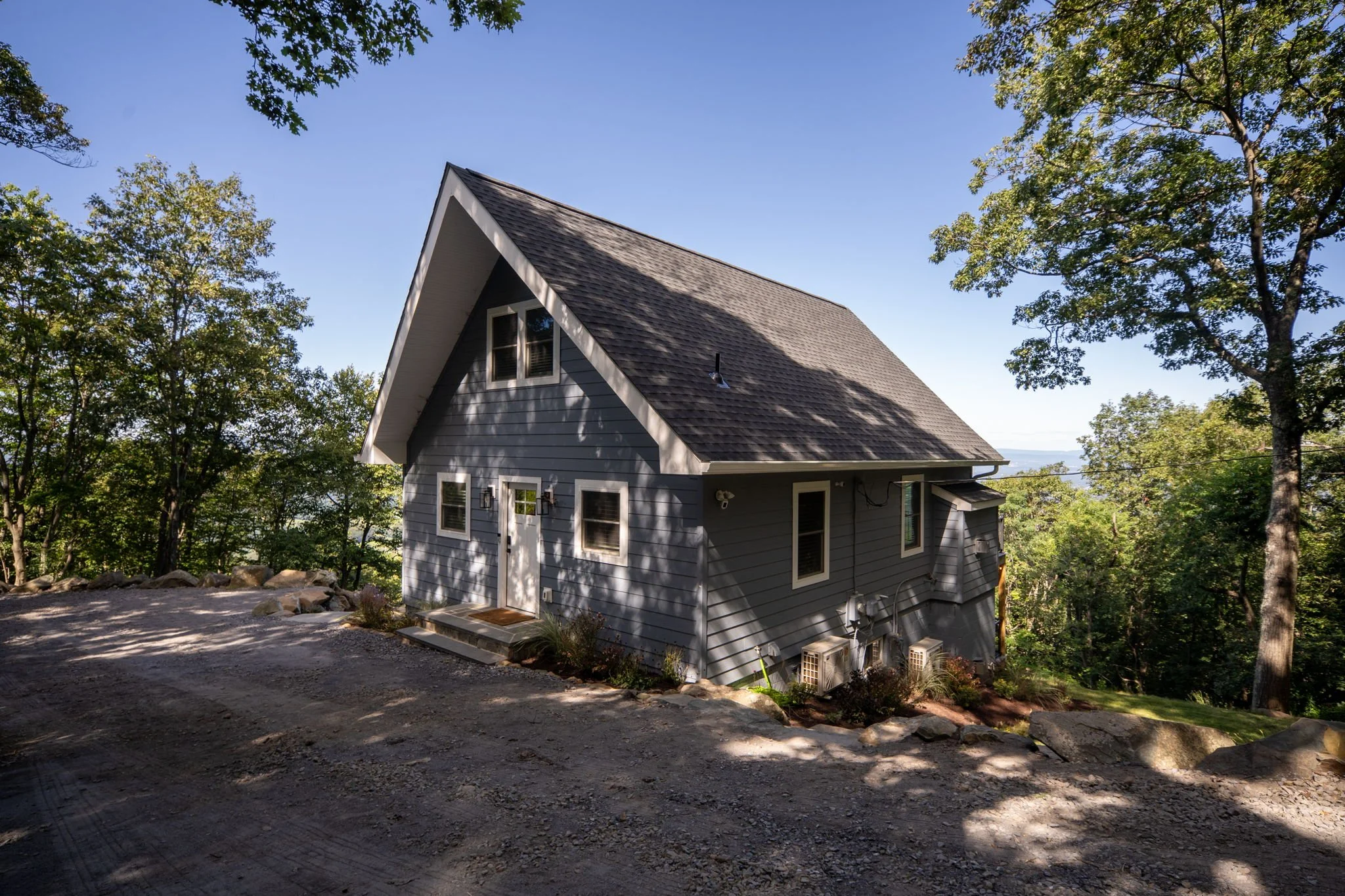 9-web-or-mls-464 Shenandoah Valley Dr exterior-2.jpg