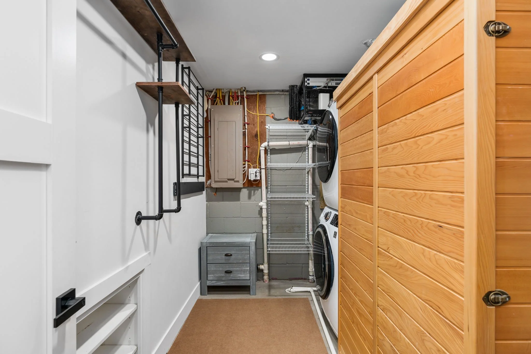 63-web-or-mls-464 Shenandoah Valley Dr interior-44.jpg