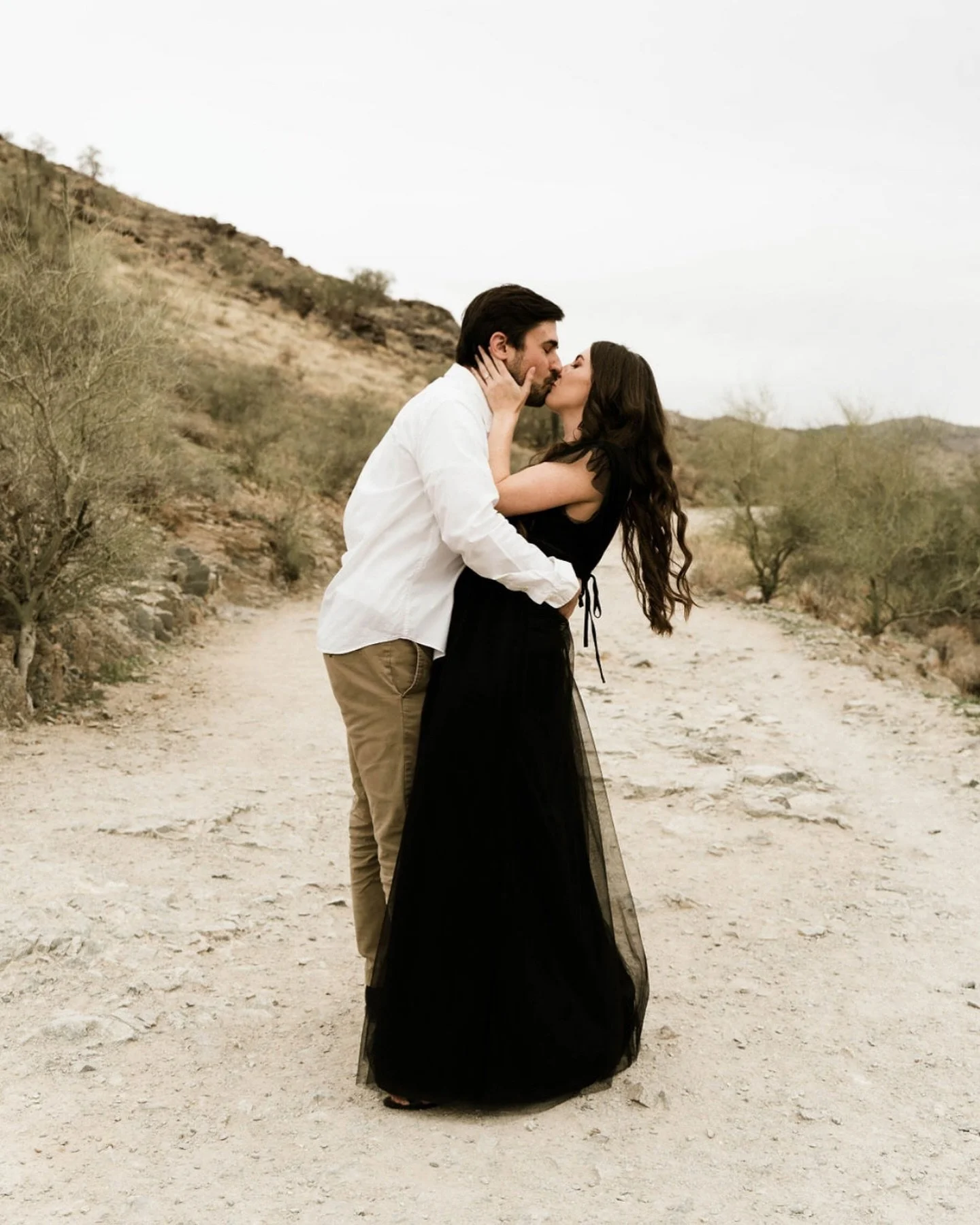 A moment from Laura &amp; Kyle engagment session ✨
.
.
.
.
#arizonaengaged #weddingphotographerarizona #arizonaweddings #azbrides #couplephotoshoot
