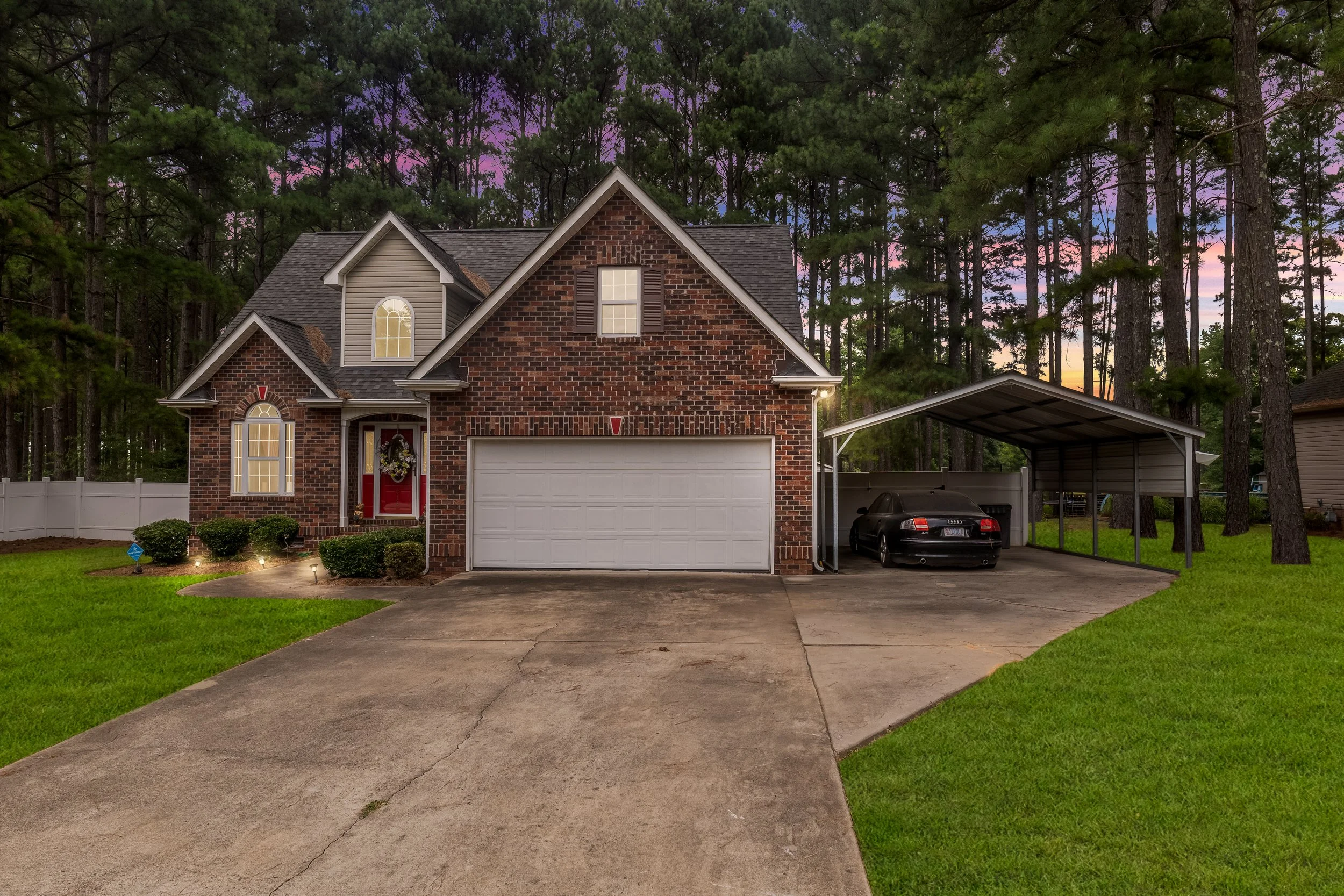 316 Durham Rd Front-2.jpg