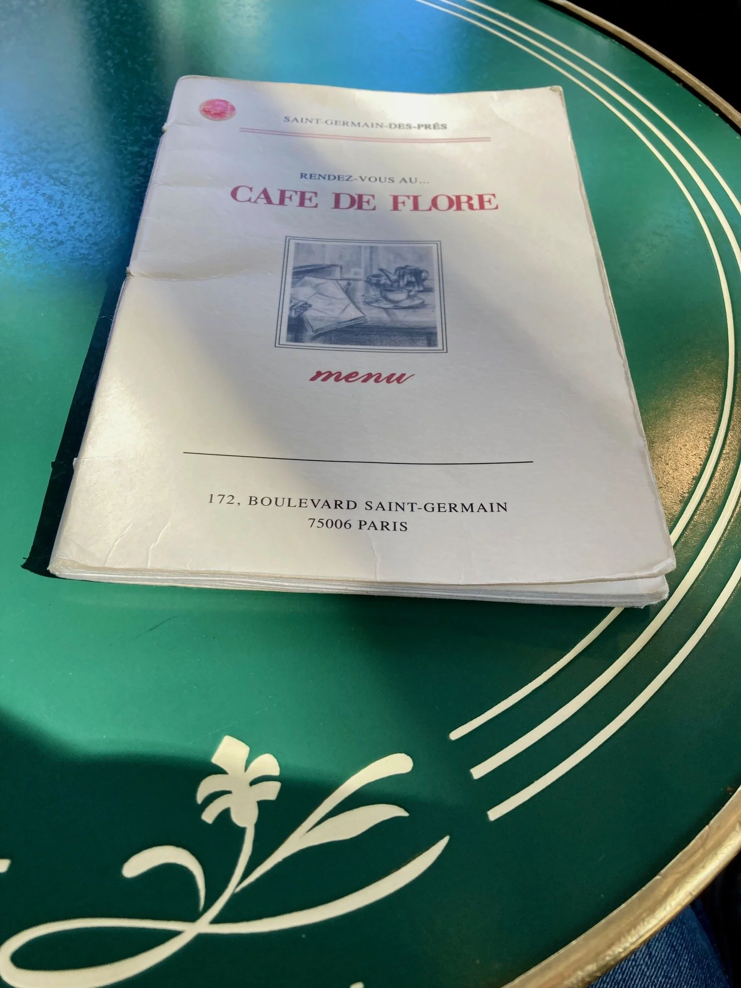 You have to wait for a table and the prices are not low. You sit so close to the customer beside you that his decisions with his elbows affect your timing with your glass. Yet it is charming and the service is excellent. What cost inspiration? 