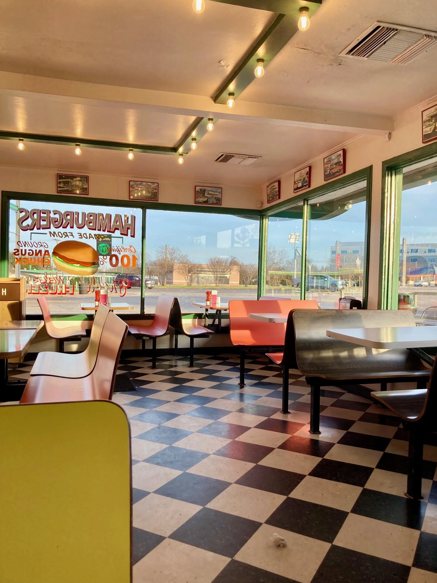 The interior takes you back to ancestral memories. The napkins are in metal Coca-Cola dispensers.