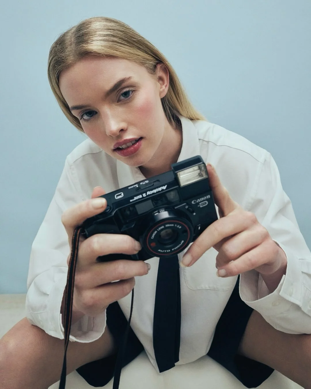 Fun day in the studio with Zoe!

Photography:&nbsp;@willrbphoto 
Styling:&nbsp;@sarahtalaj 
Hair &amp; Makeup:&nbsp;@merton_muaremi_makeup 
Model: @zoe.hagger @giant.management