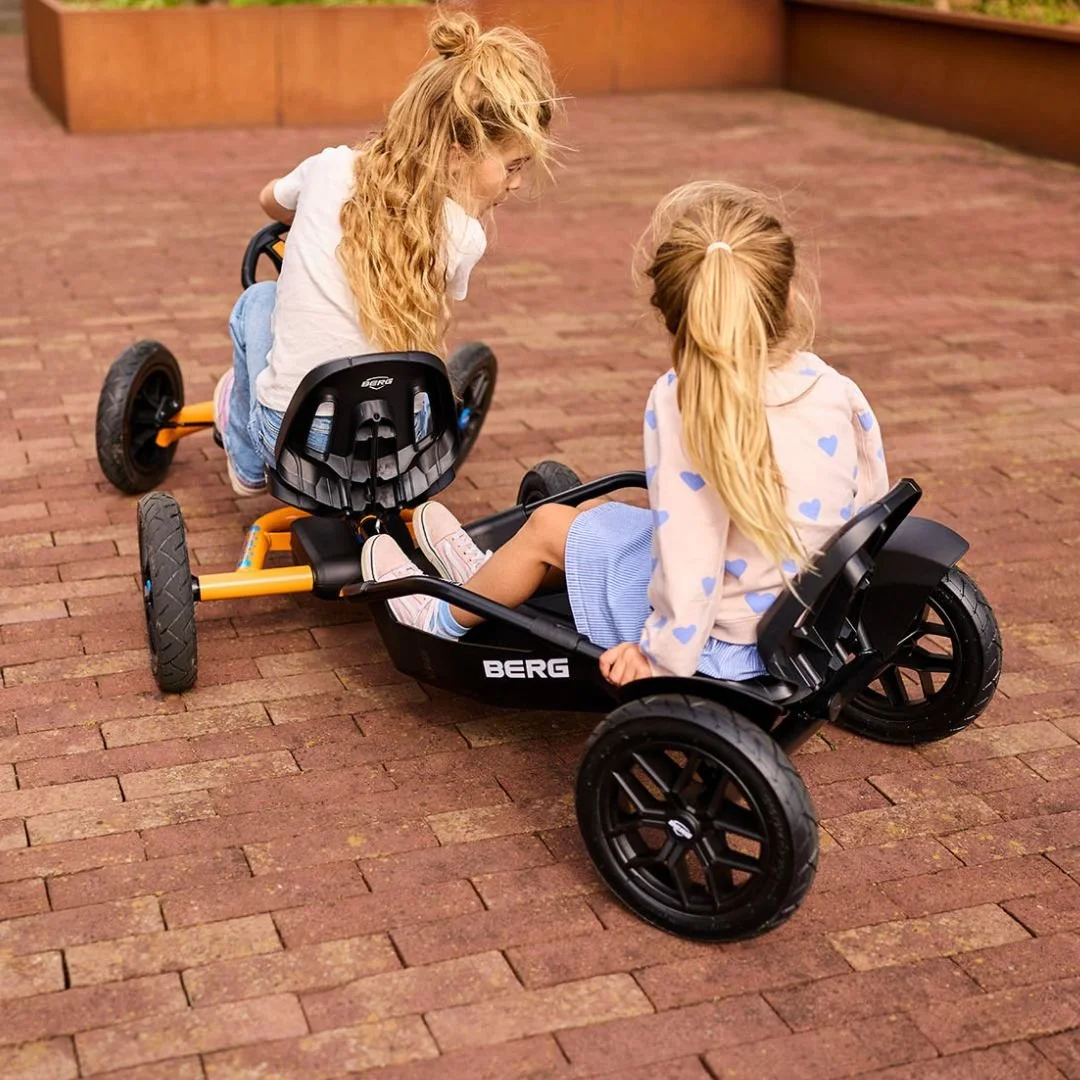 BERG Anhänger-Buddy-Rallye mit Sitz_7.jpg