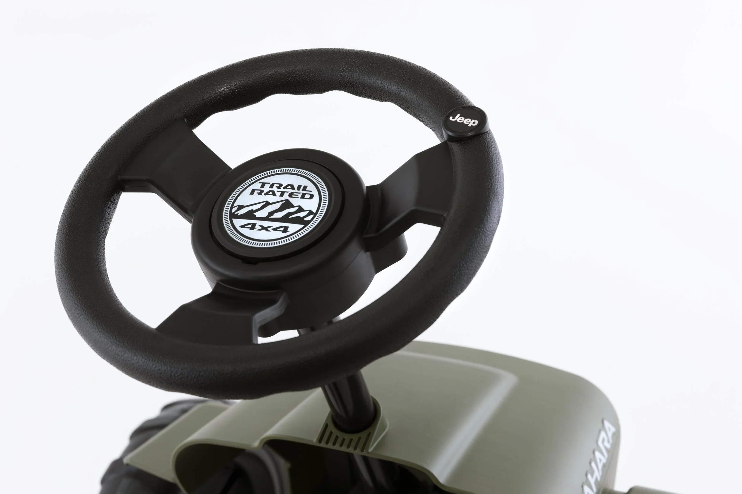 24.30.12.00_8715839066661_JEEP Buzzy Sahara_PI6 (1).jpg